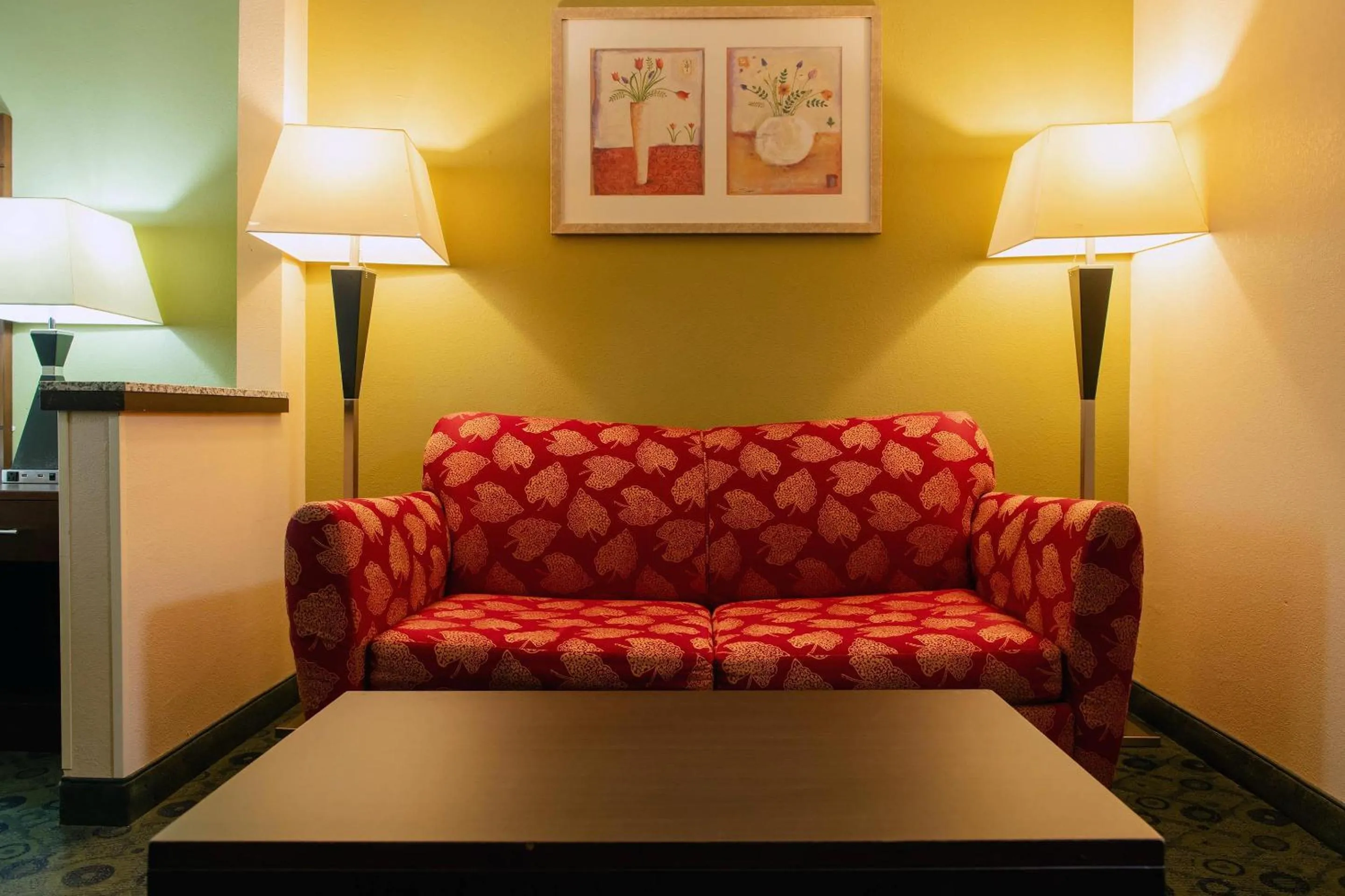 Bedroom in Quality Inn & Suites Bloomington I-55 and I-74