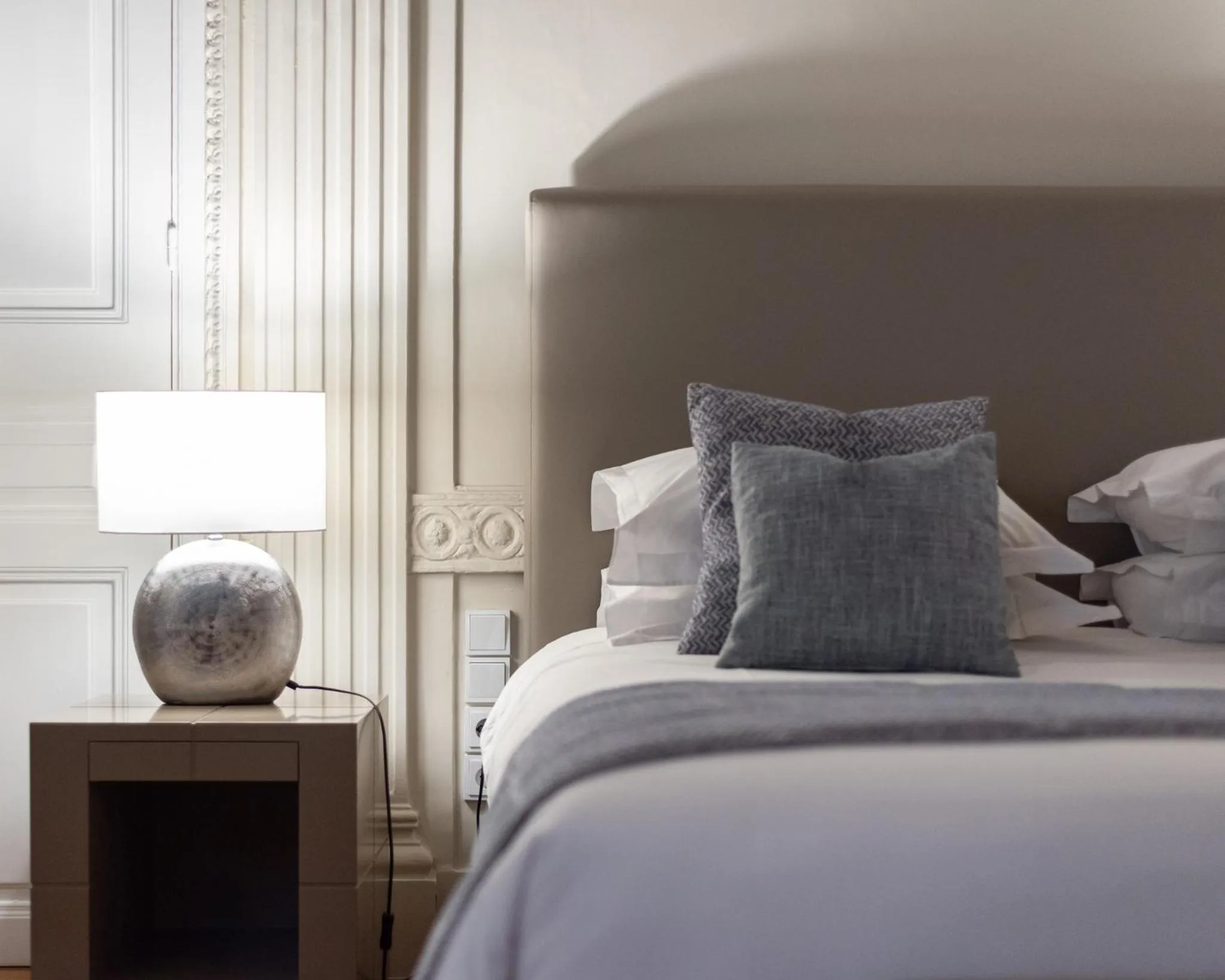 Bed in 33SolonosSuites