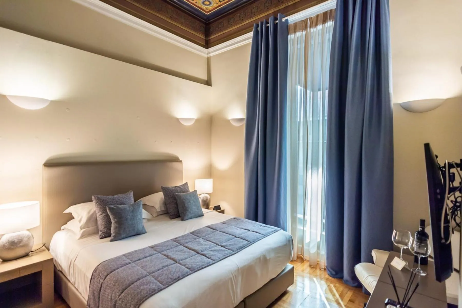 Bed in 33SolonosSuites