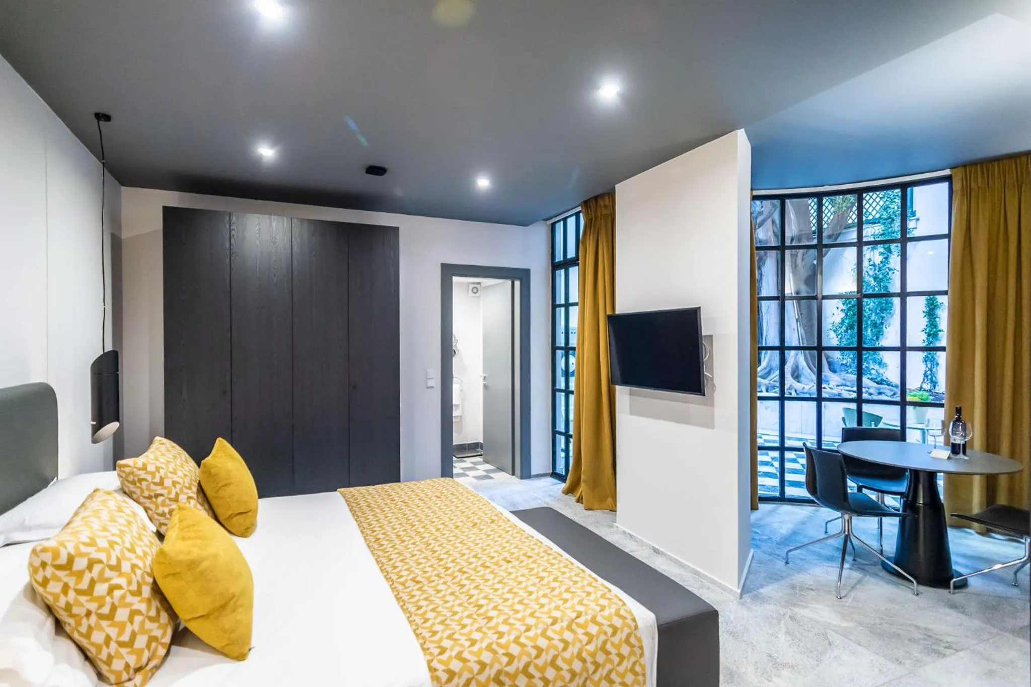 Bed in 33SolonosSuites