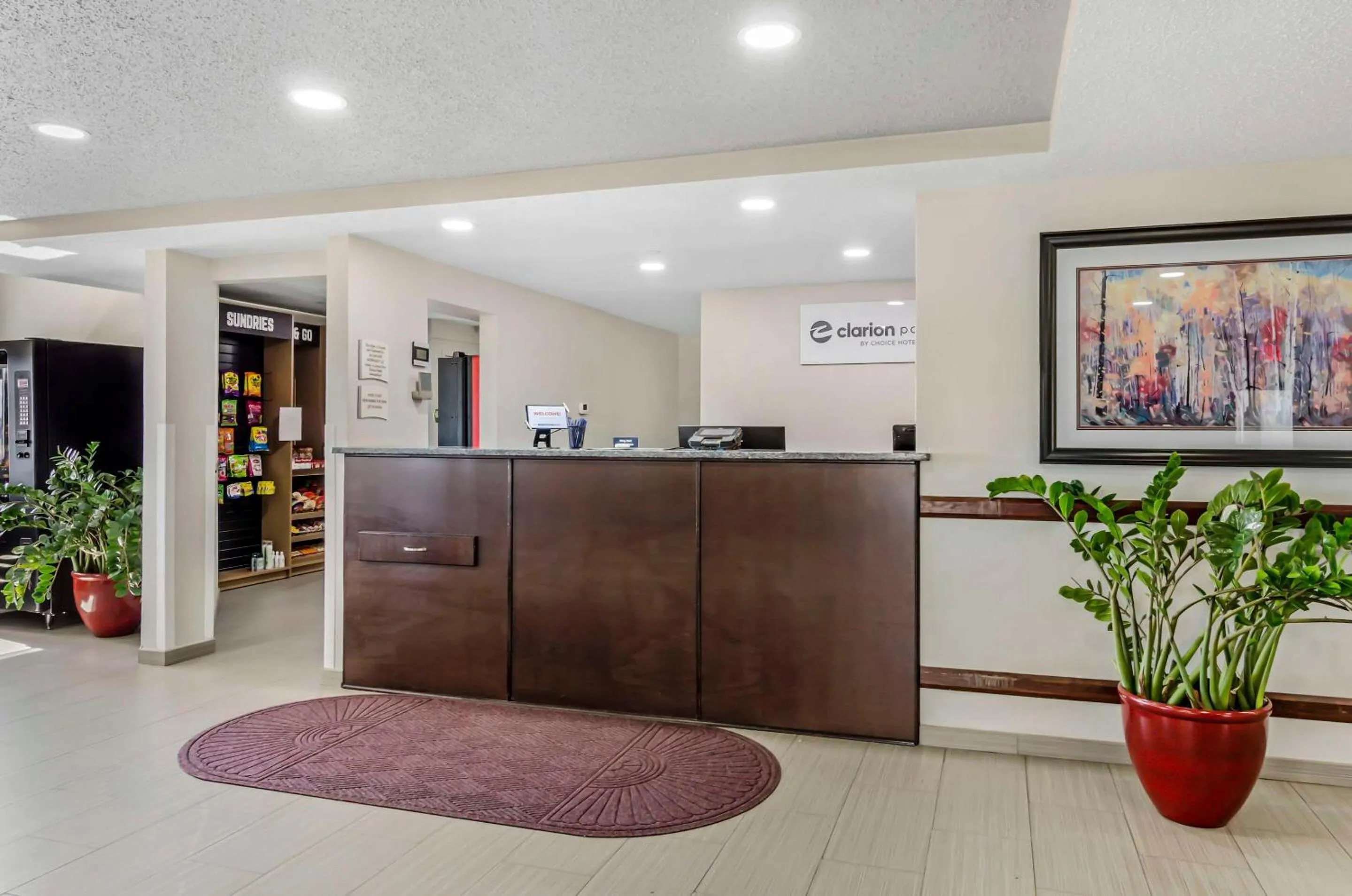 Lobby or reception in Clarion Pointe Staunton East