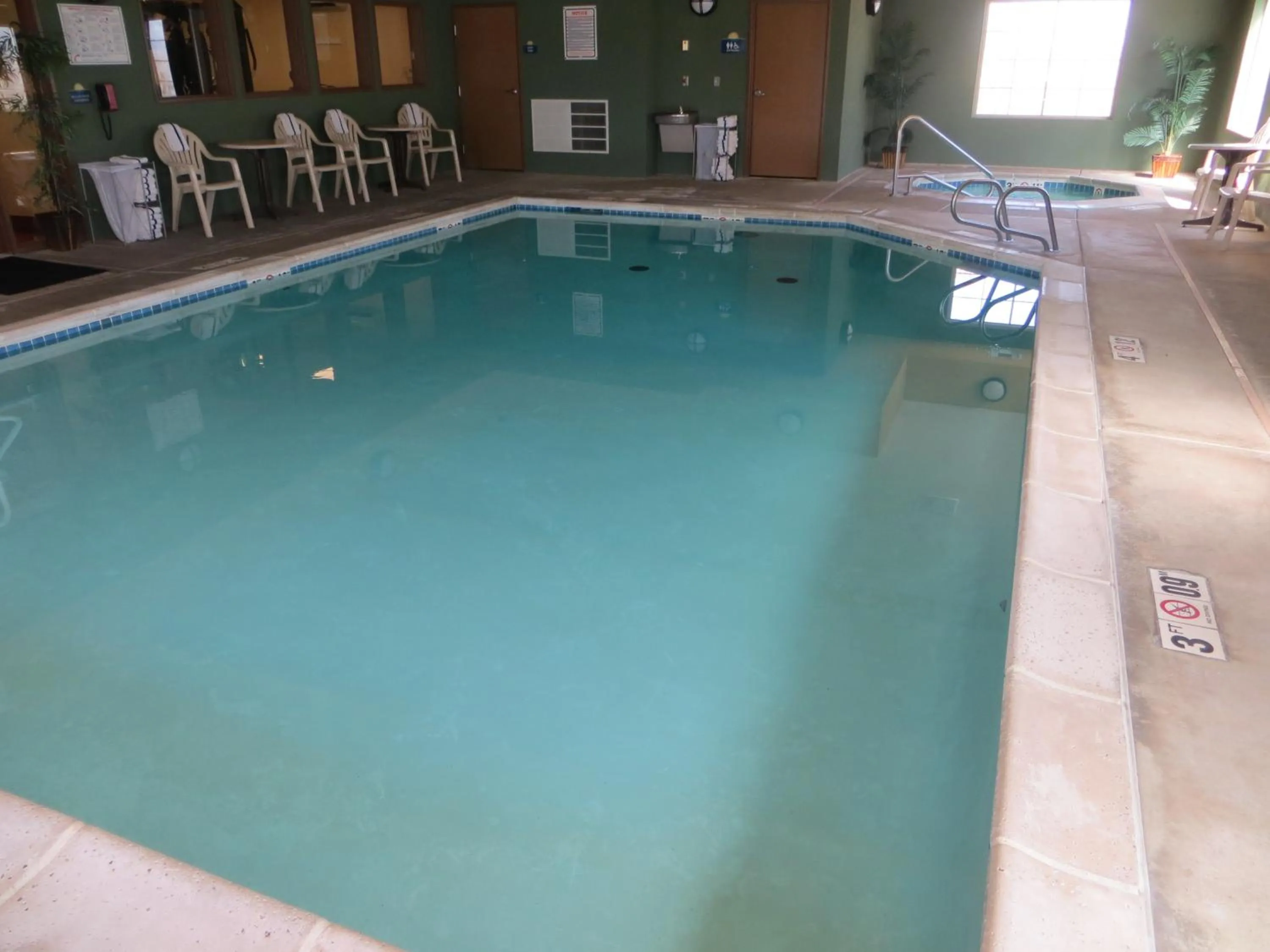 Swimming pool in Days Inn by Wyndham Ellis