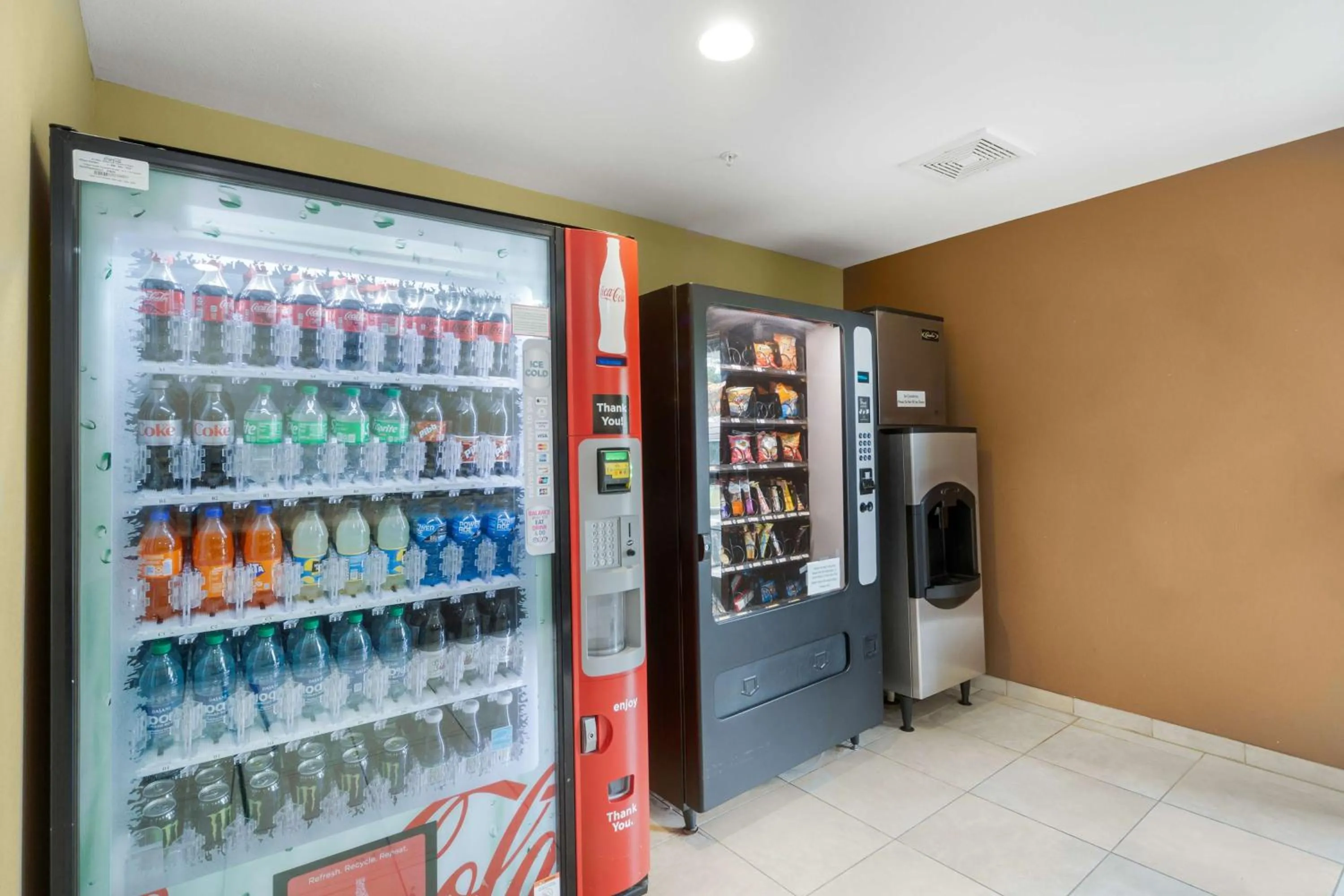 Property building in Motel 6 Breaux Bridge, LA