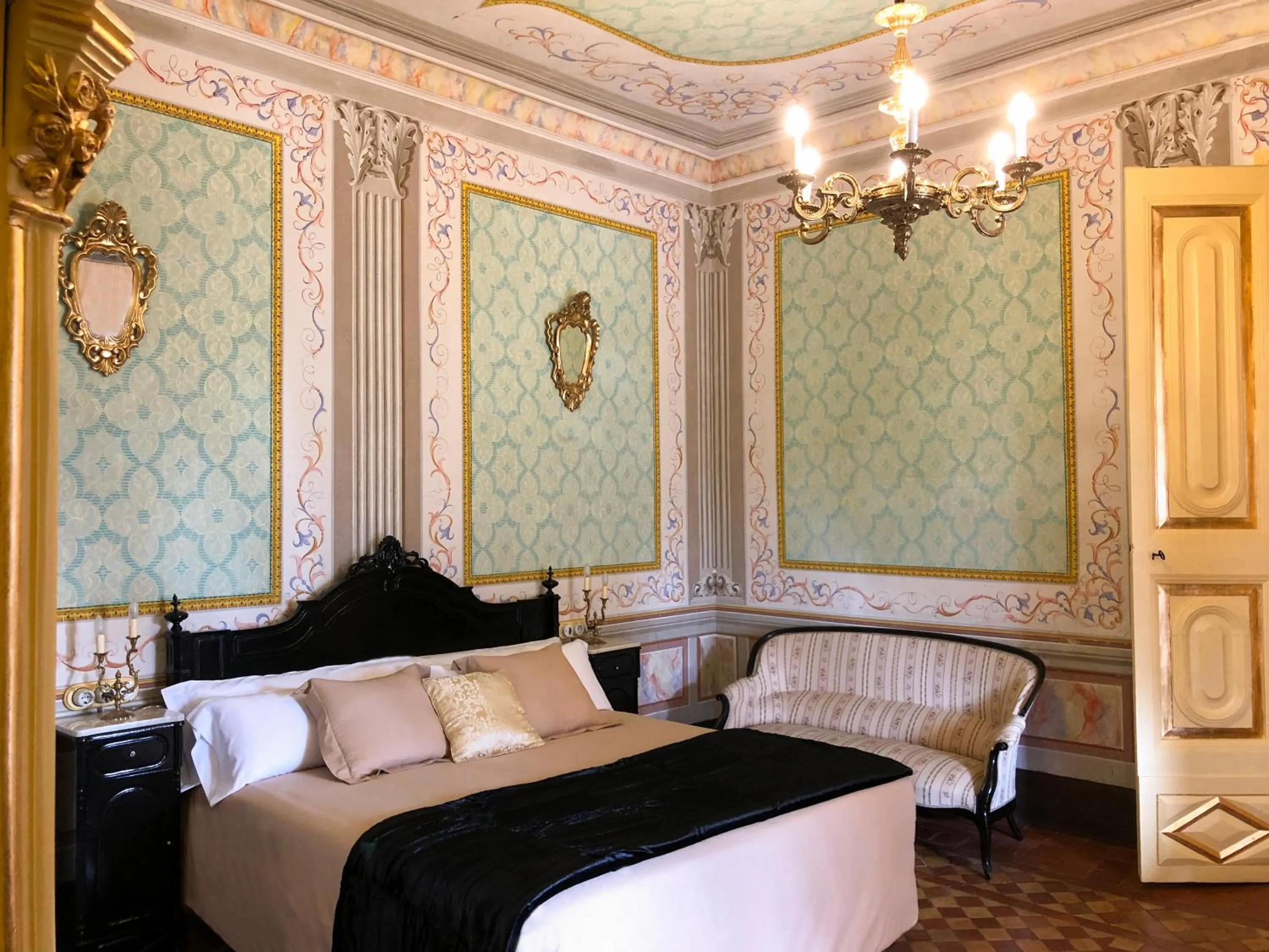 Photo of the whole room, Bed in Mas El Ricart