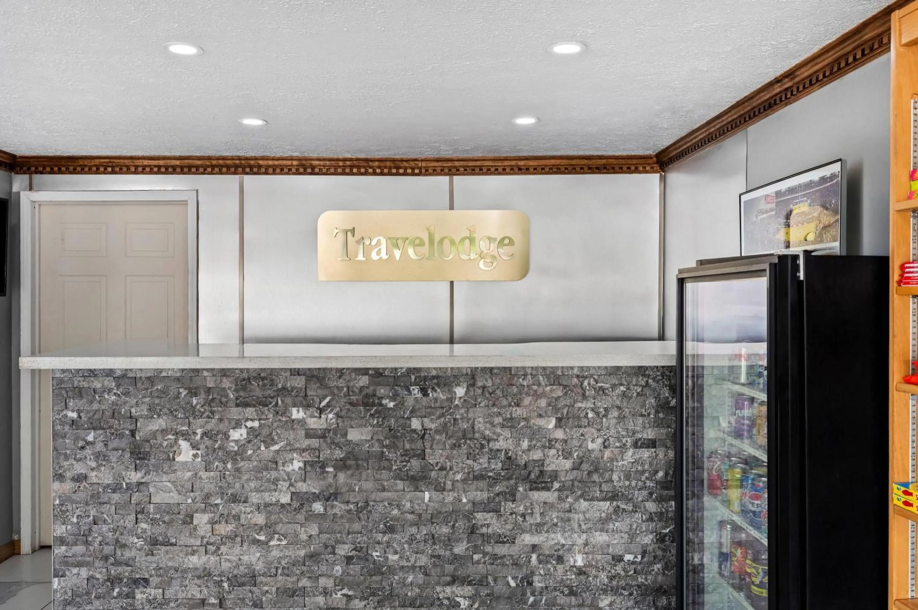 Lobby or reception in Travelodge by Wyndham Bloomington