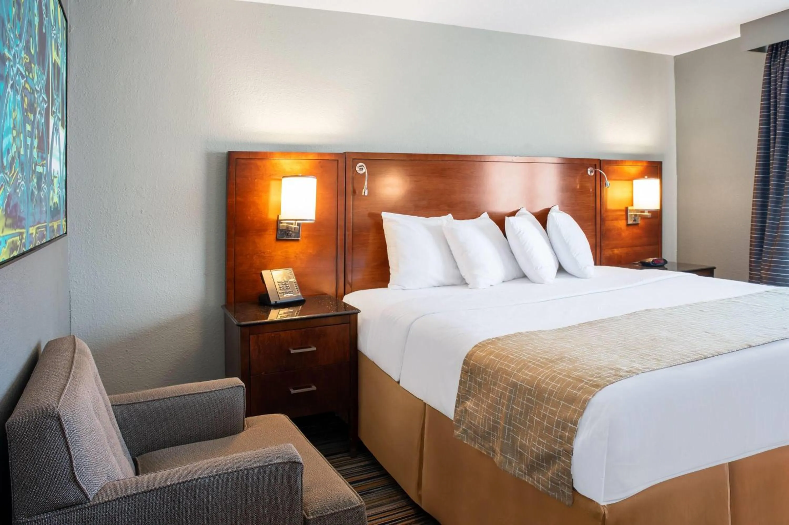 Bed in Travelodge by Wyndham Bloomington