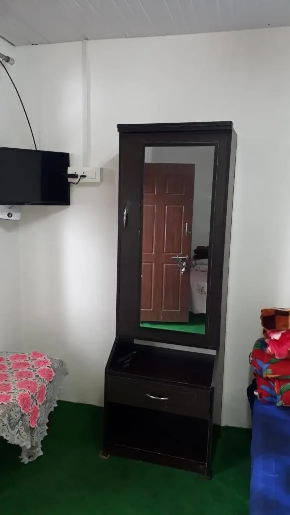 TV and multimedia in Laliguras Homestay