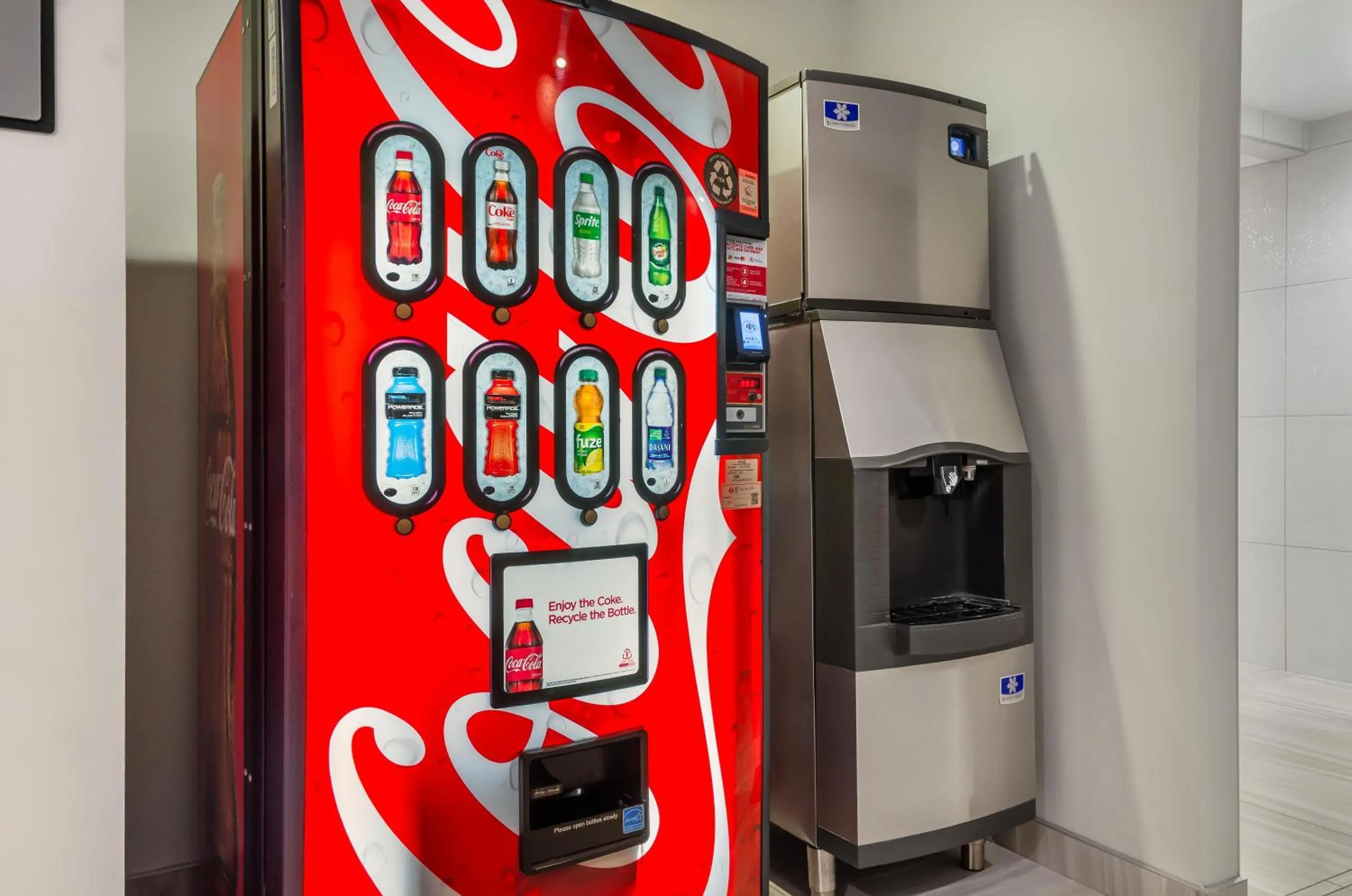 Property building in Executive Residency by Best Western Calgary City View North