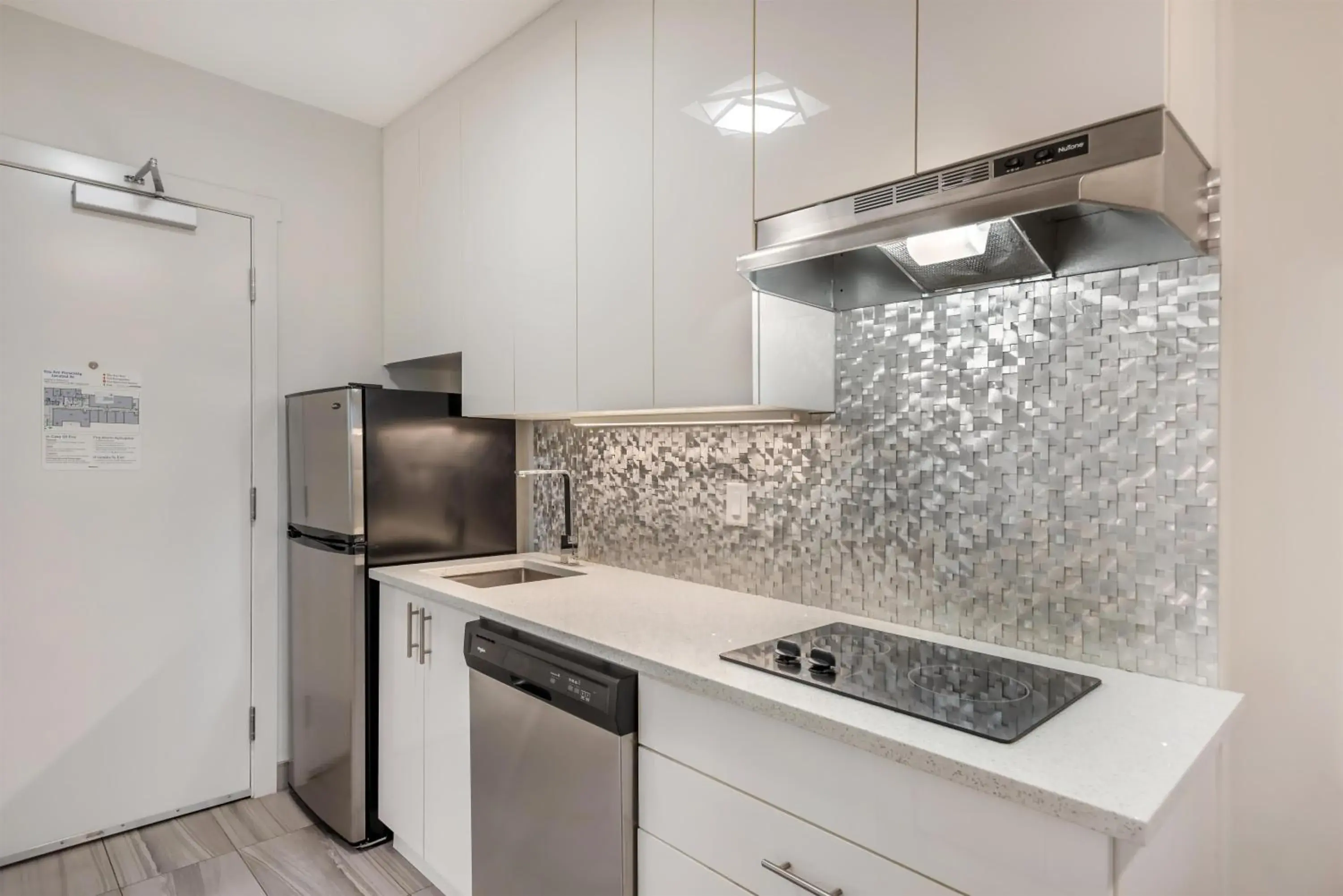 King Room - Pet-Friendly in Executive Residency by Best Western Calgary City View North King Room - Pet-Friendly in Executive Residency by Best Western Calgary City View North