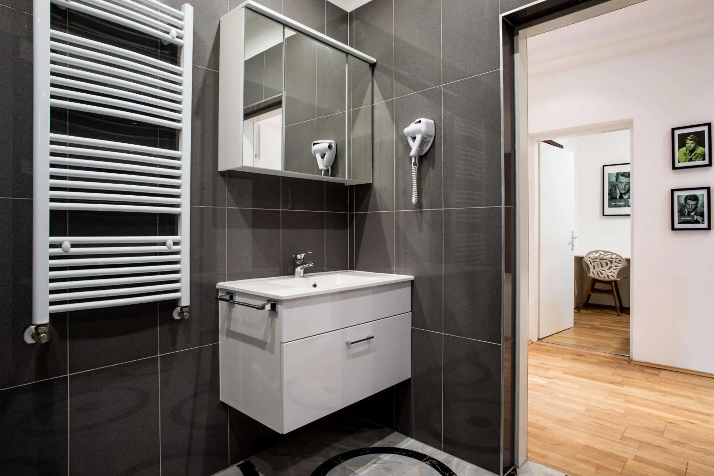 Bathroom in Best Western Plus Celebrity Suites