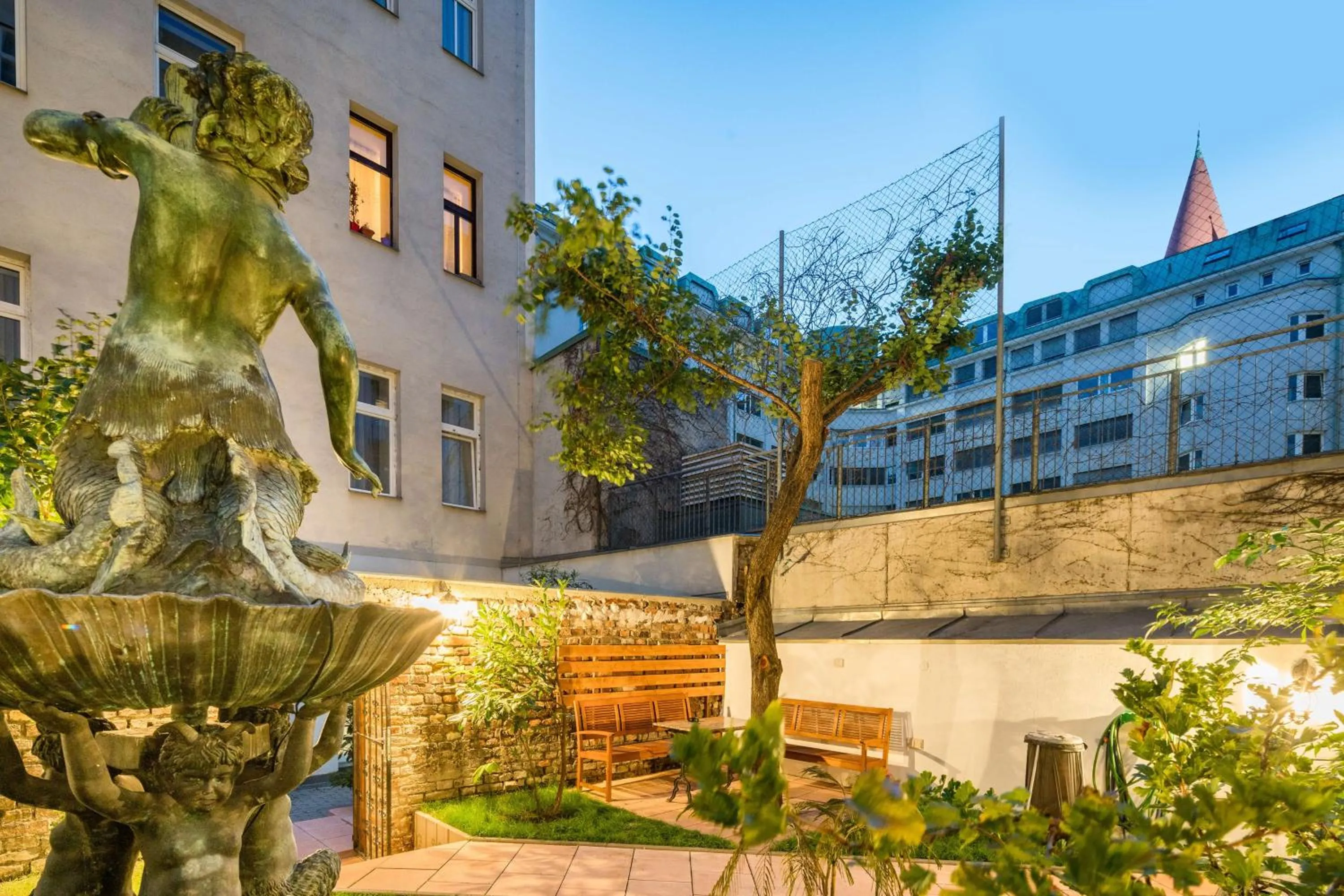 Property building in Best Western Plus Celebrity Suites