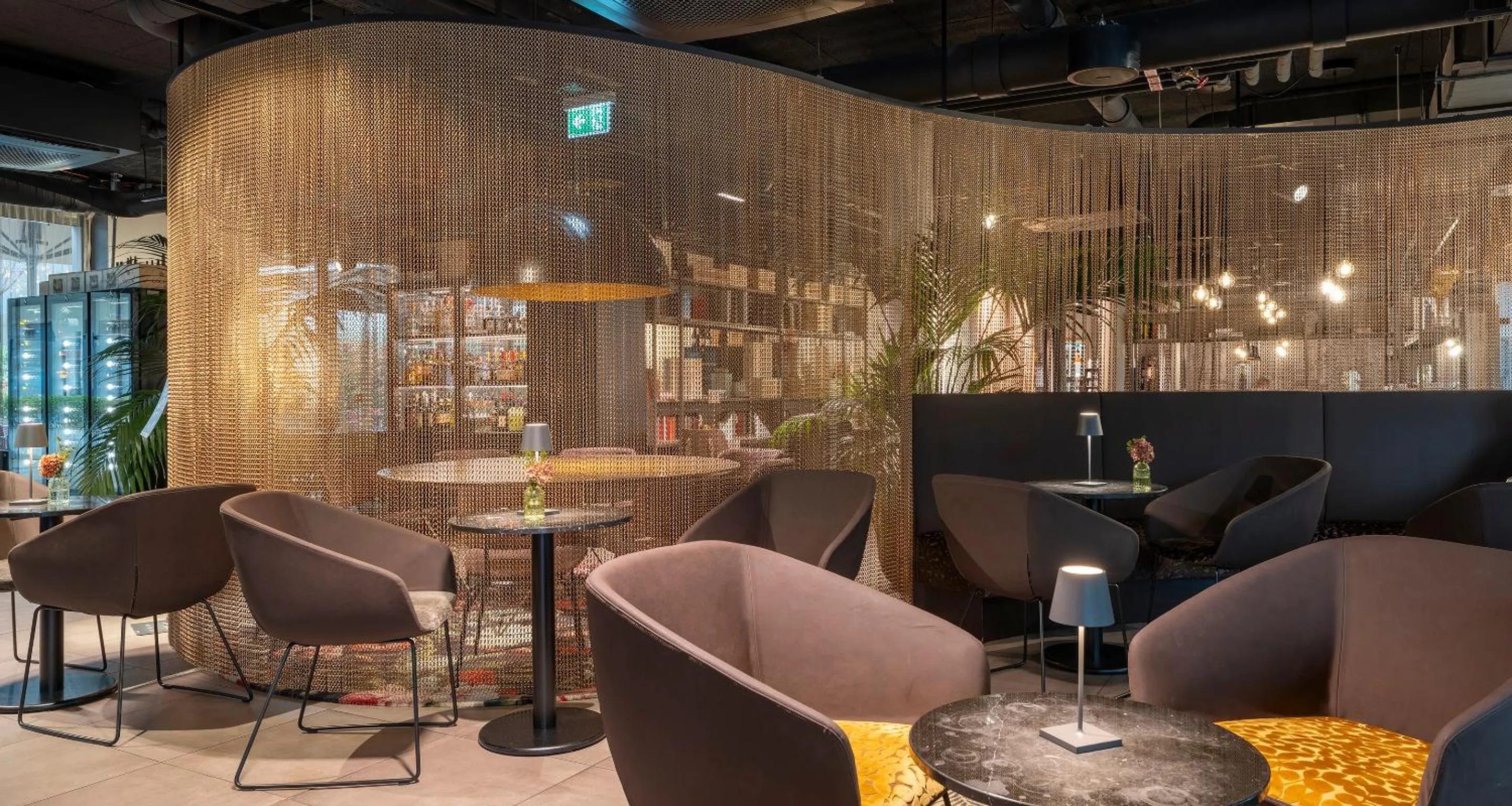 Lounge or bar in Aiden by Best Western Biberach