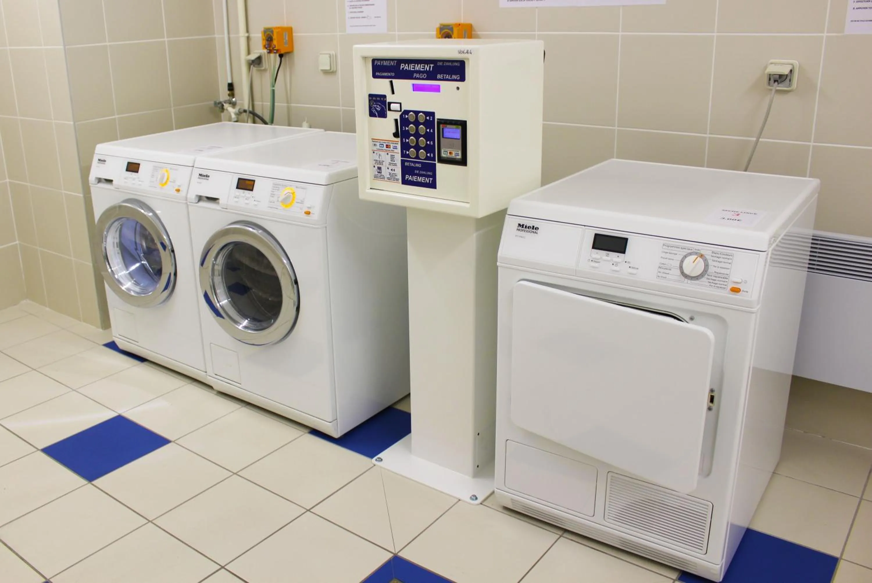 laundry in Appart-Hôtel Mer & Golf City Bordeaux Lac