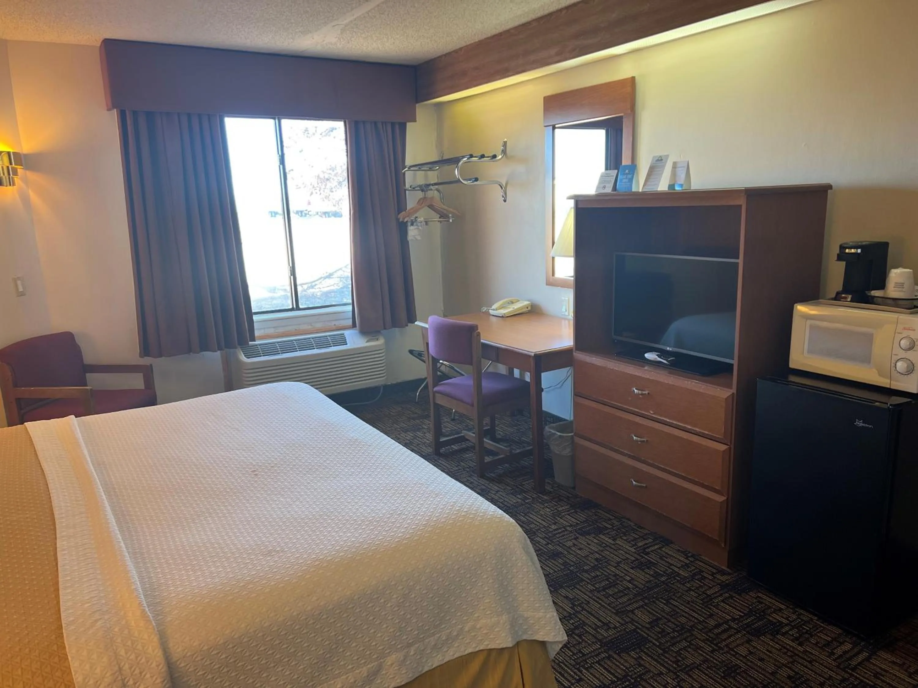Bed in Days Inn by Wyndham Liberal KS