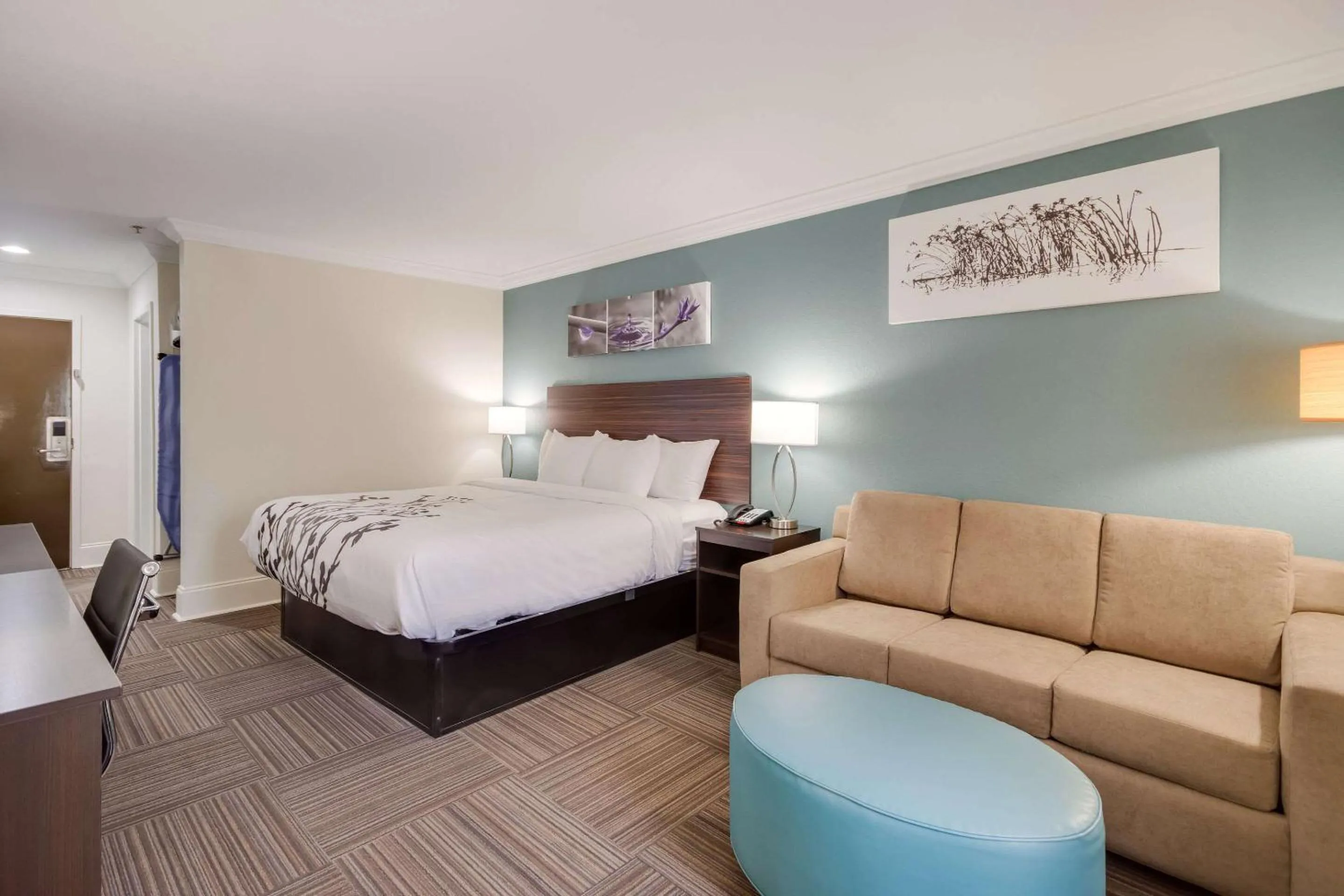 Photo of the whole room, Bed in Sleep Inn & Suites Niceville - Destin