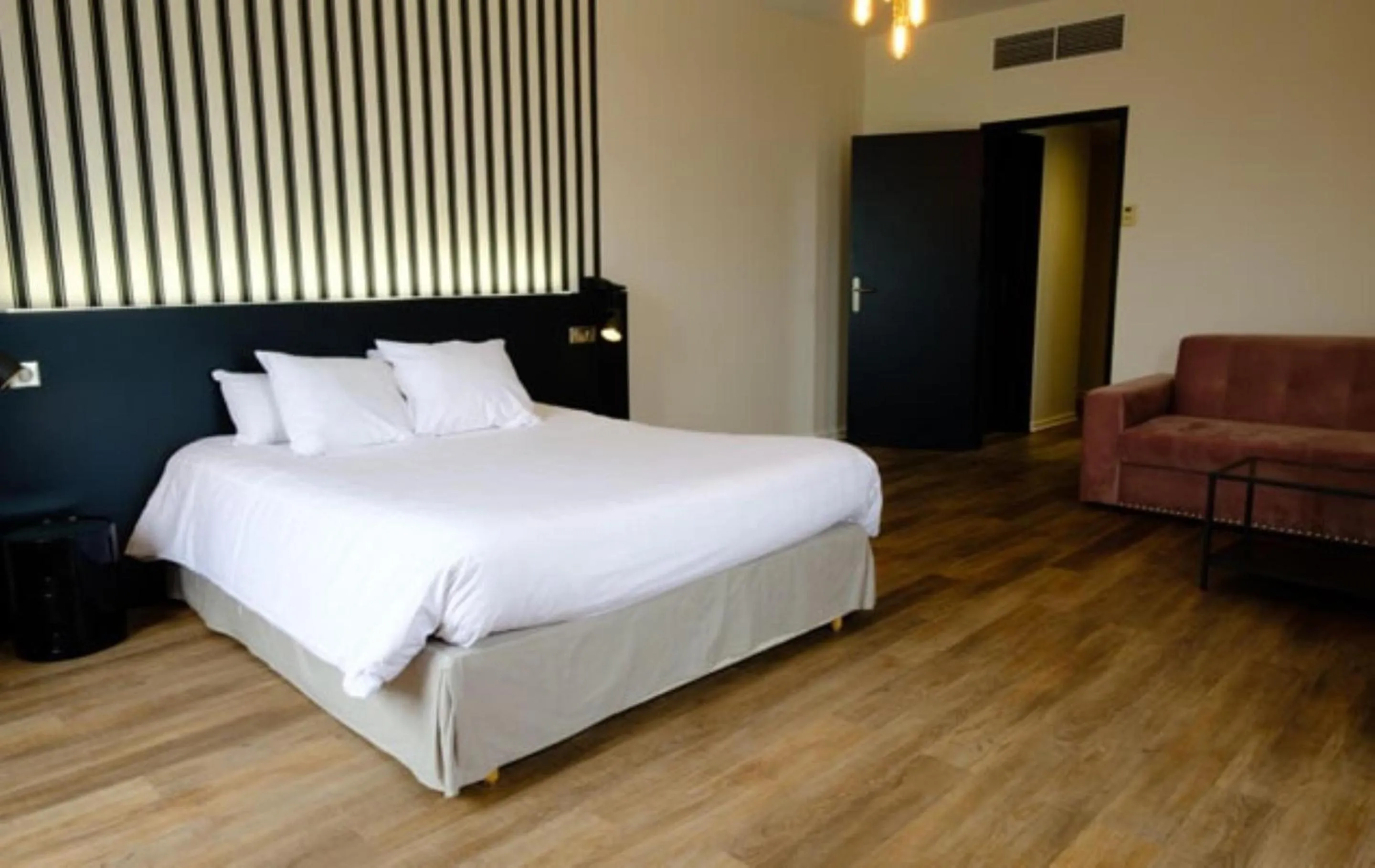 Bedroom, Bed in Le Moulin de Moissac, Sure Hotel Collection by Best Western