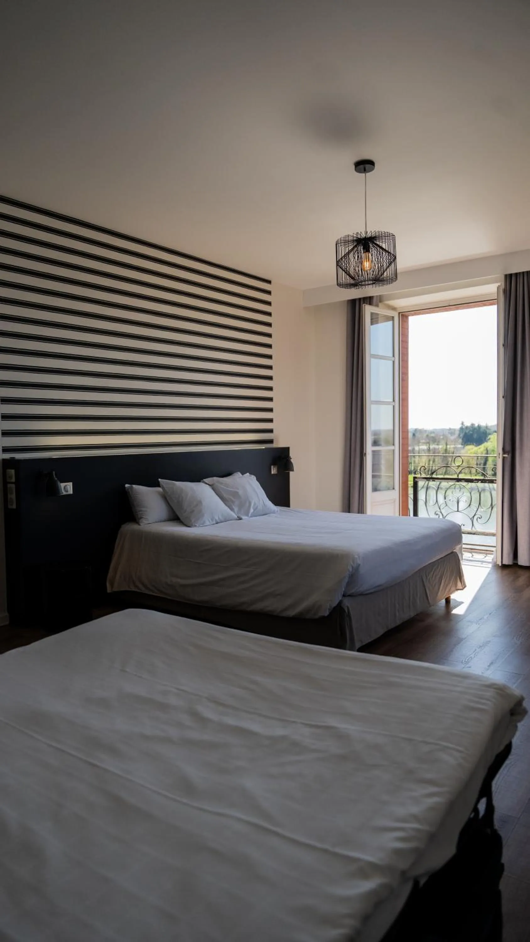 Bed in Hôtel & Spa Le Moulin de Moissac