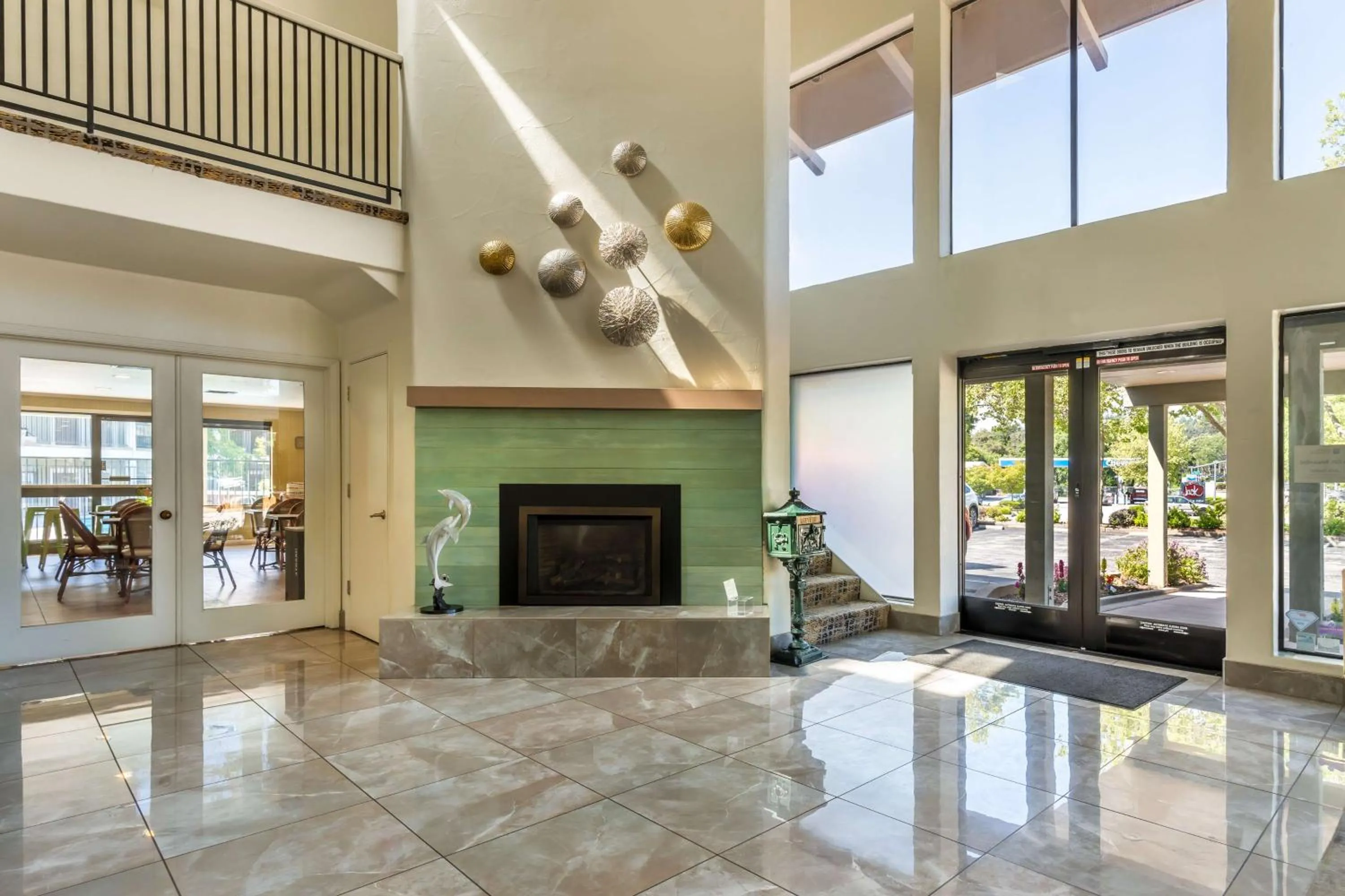 Lobby or reception in Best Western Plus Inn Scotts Valley