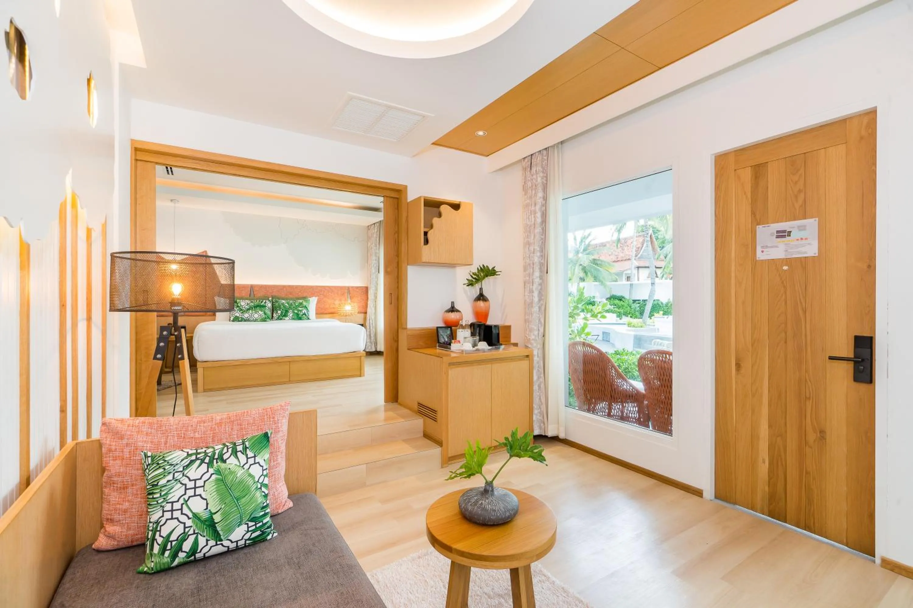 Living room, Bed in La Vida Samui