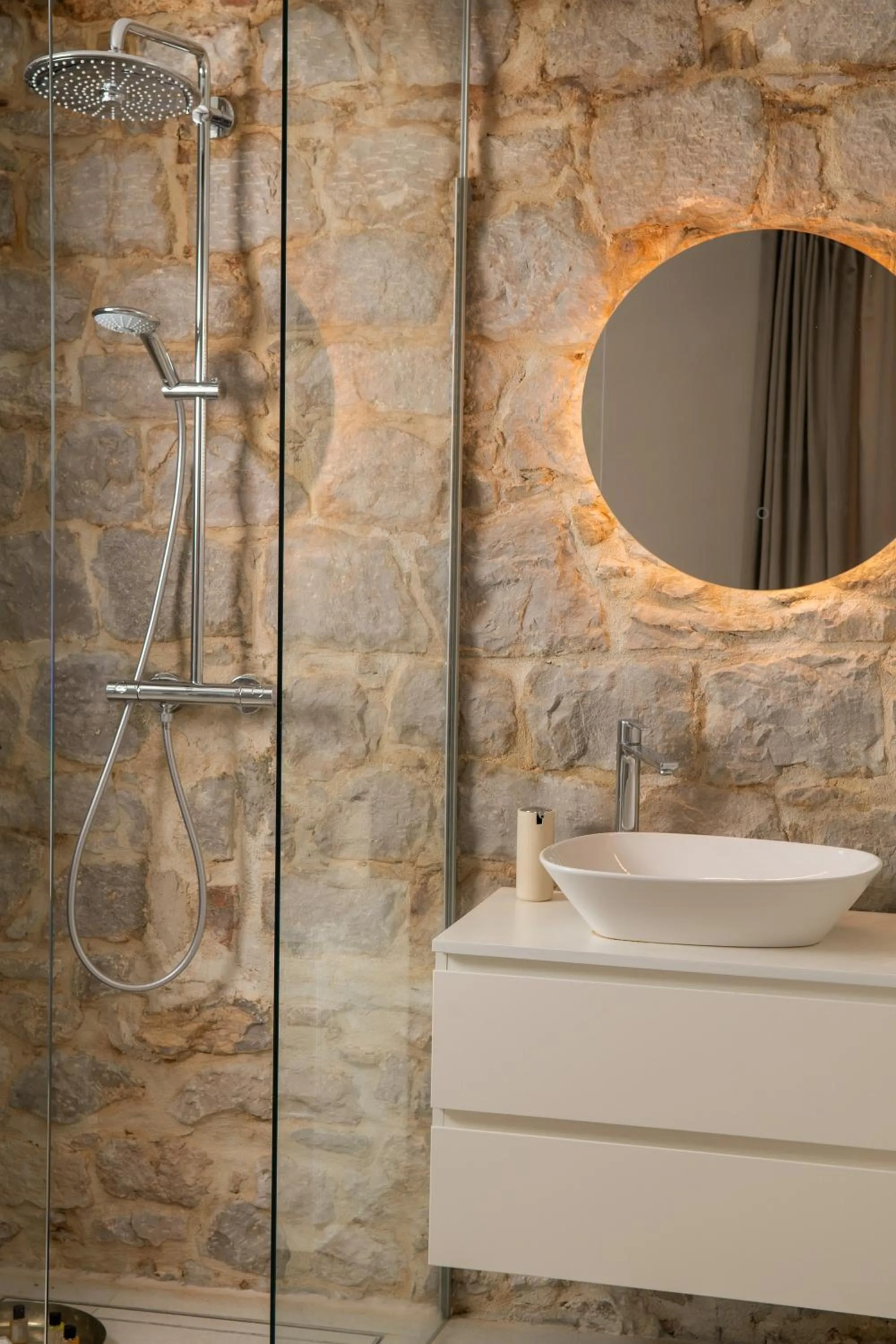 Bathroom in Sperone Hotel