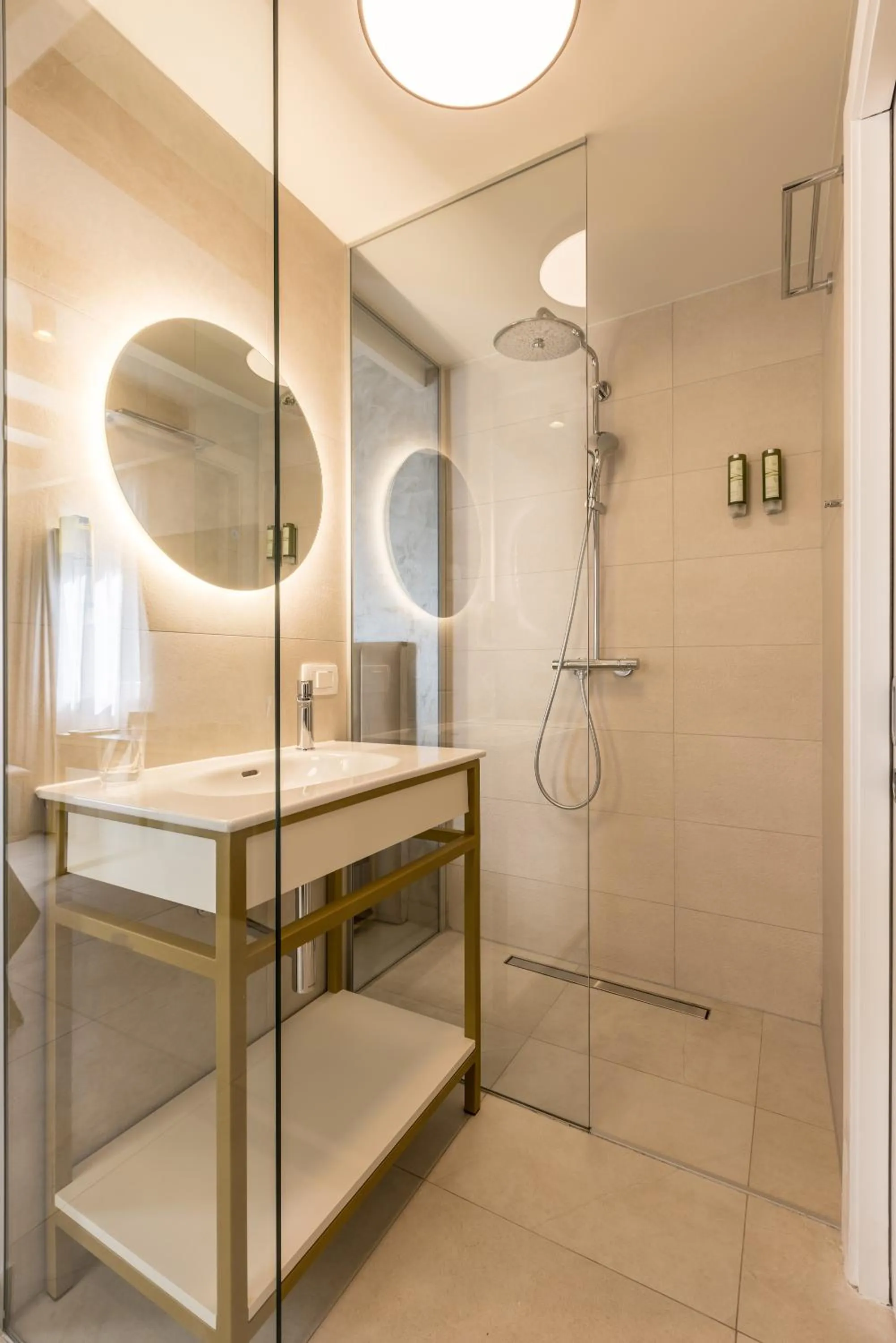 Bathroom in Sperone Hotel