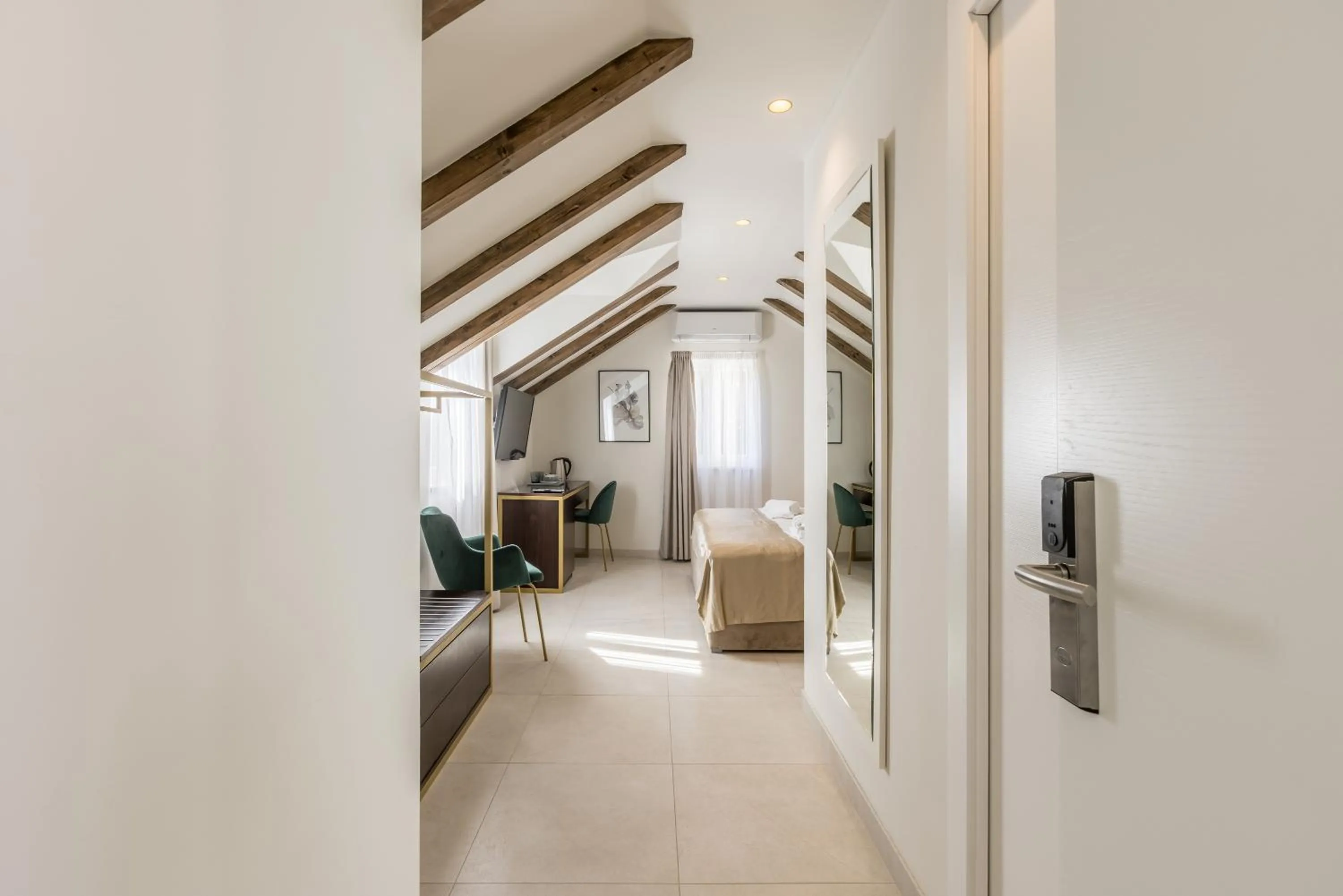 Photo of the whole room in Sperone Hotel