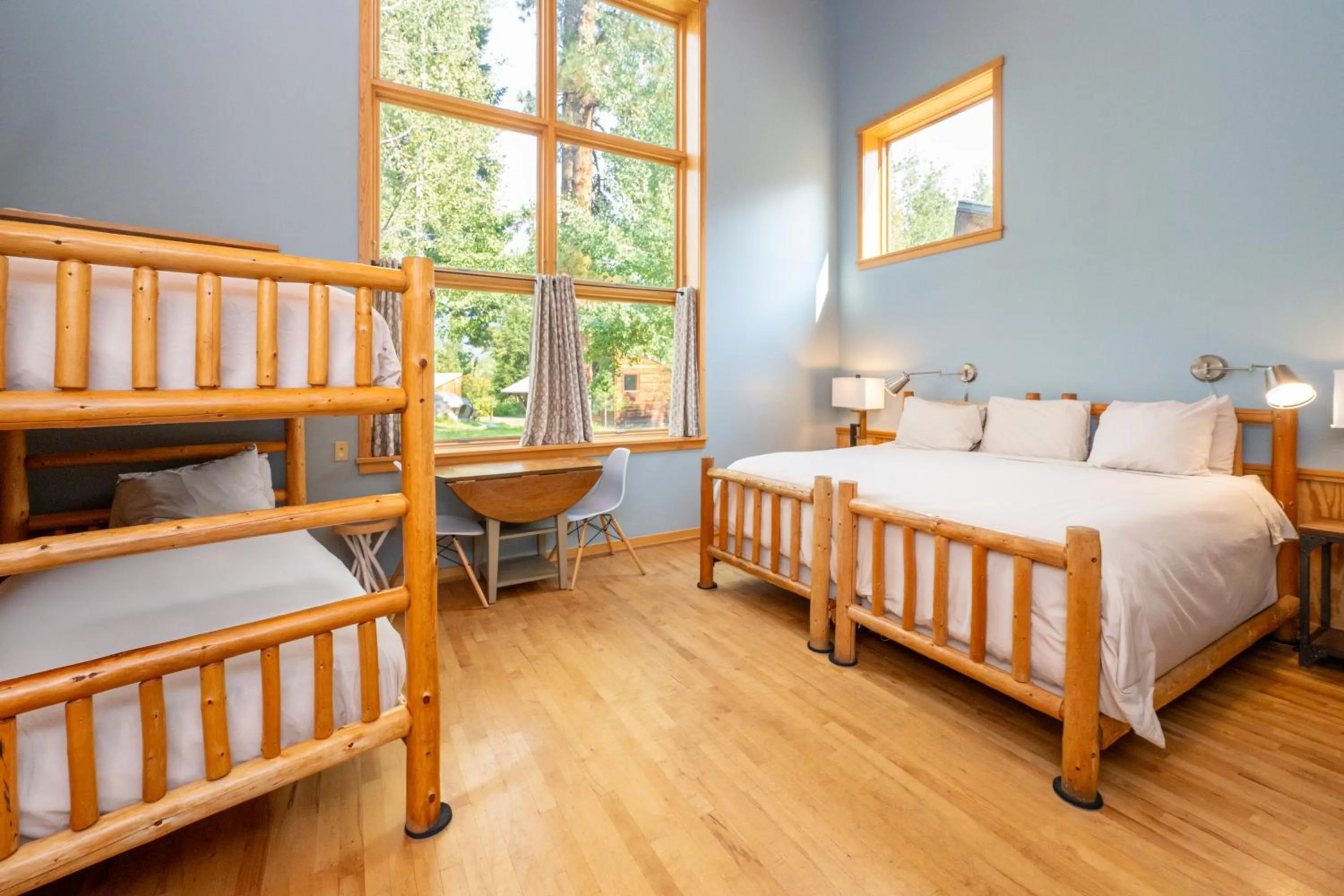 Bedroom, Bed in Sleeping Lady Mountain Resort