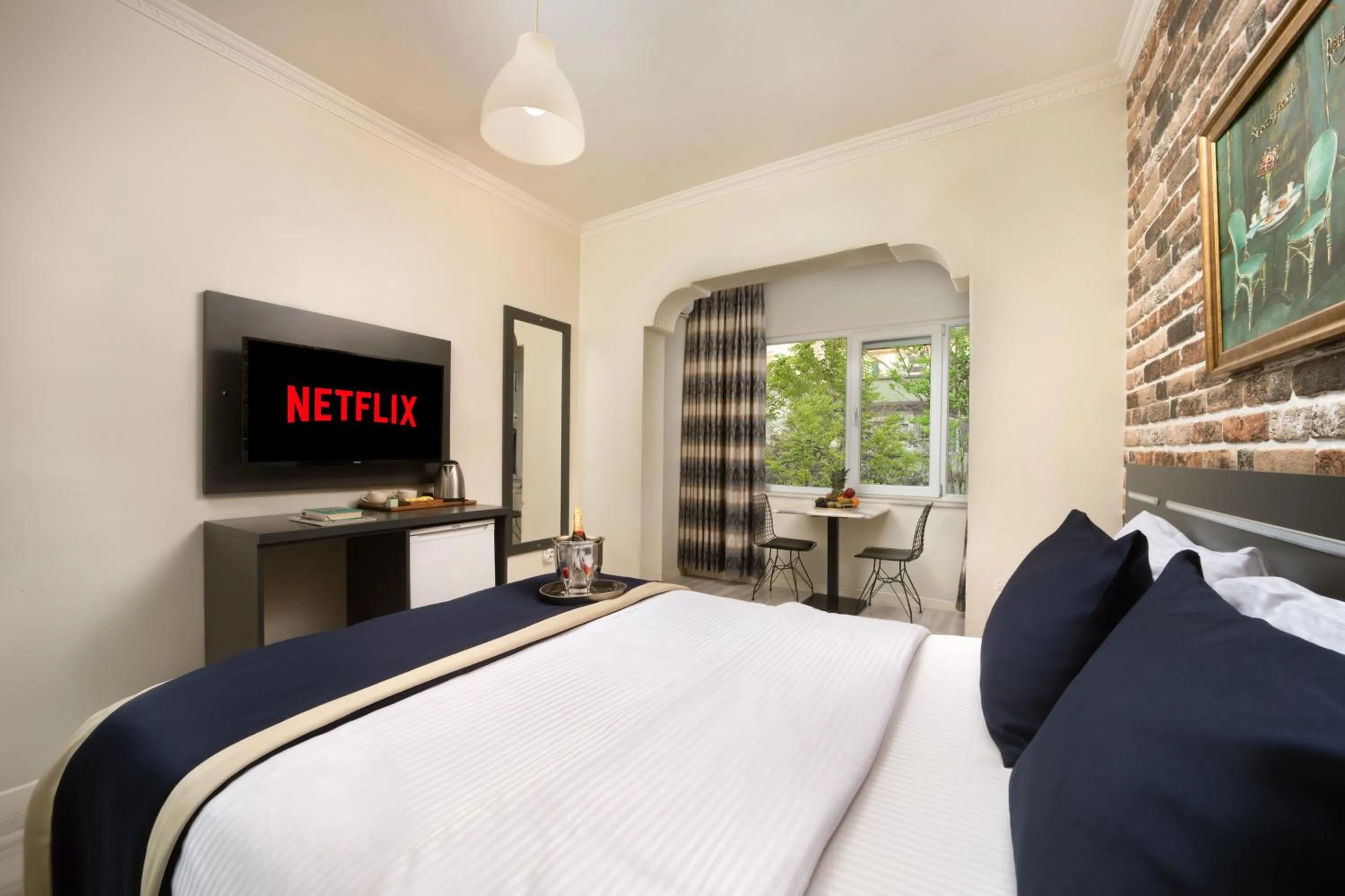 Bedroom, Bed in İstanbul Hotel & Suites