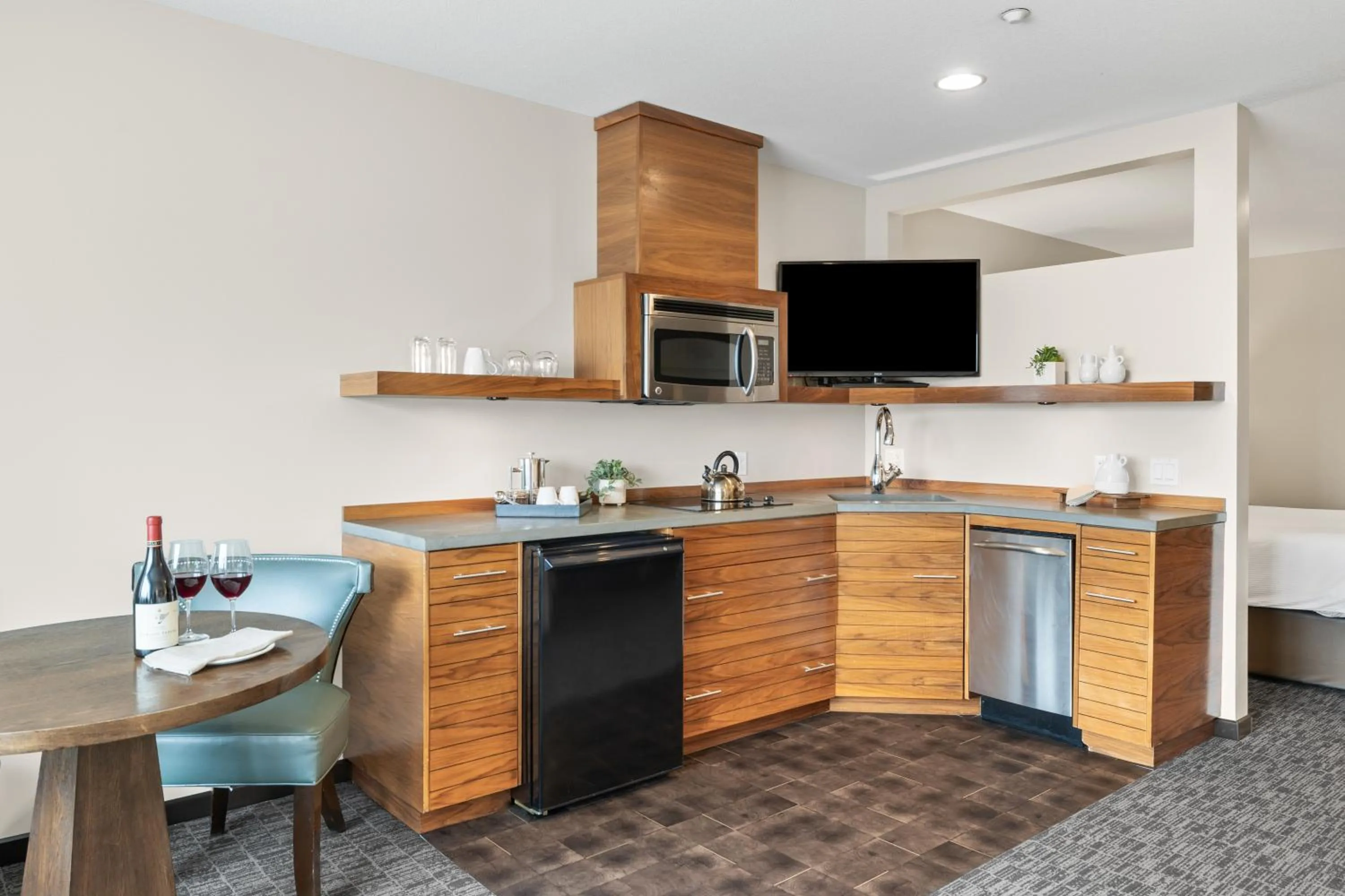 Kitchen or kitchenette in Oxford Hotel Bend
