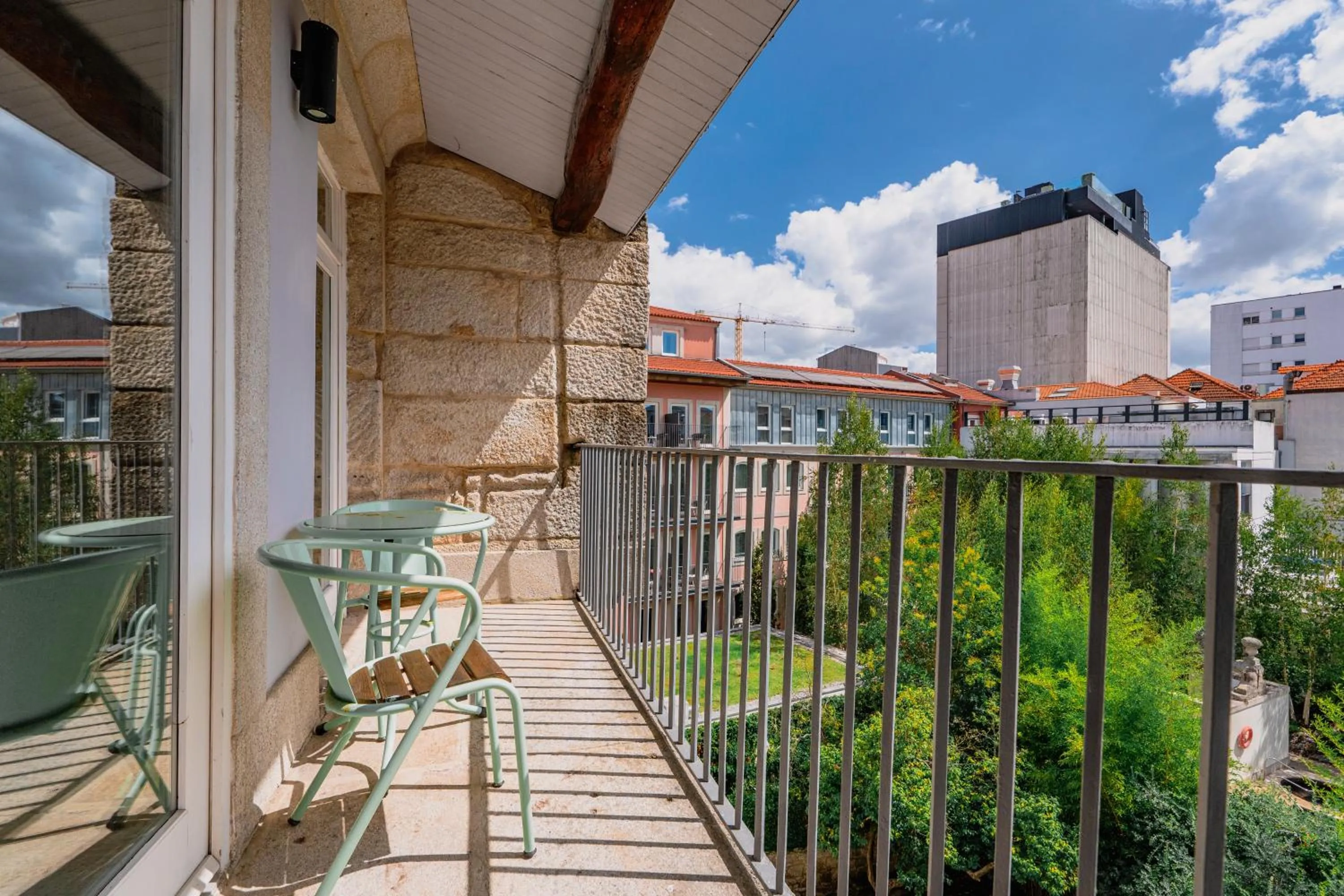 Day in Jardim da Batalha Boutique Hotel by Shiadu