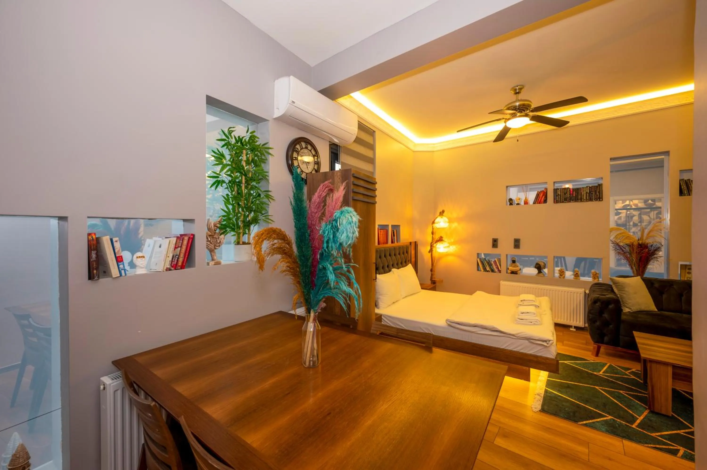 Bed in Dorne Suite Taksim Hotel