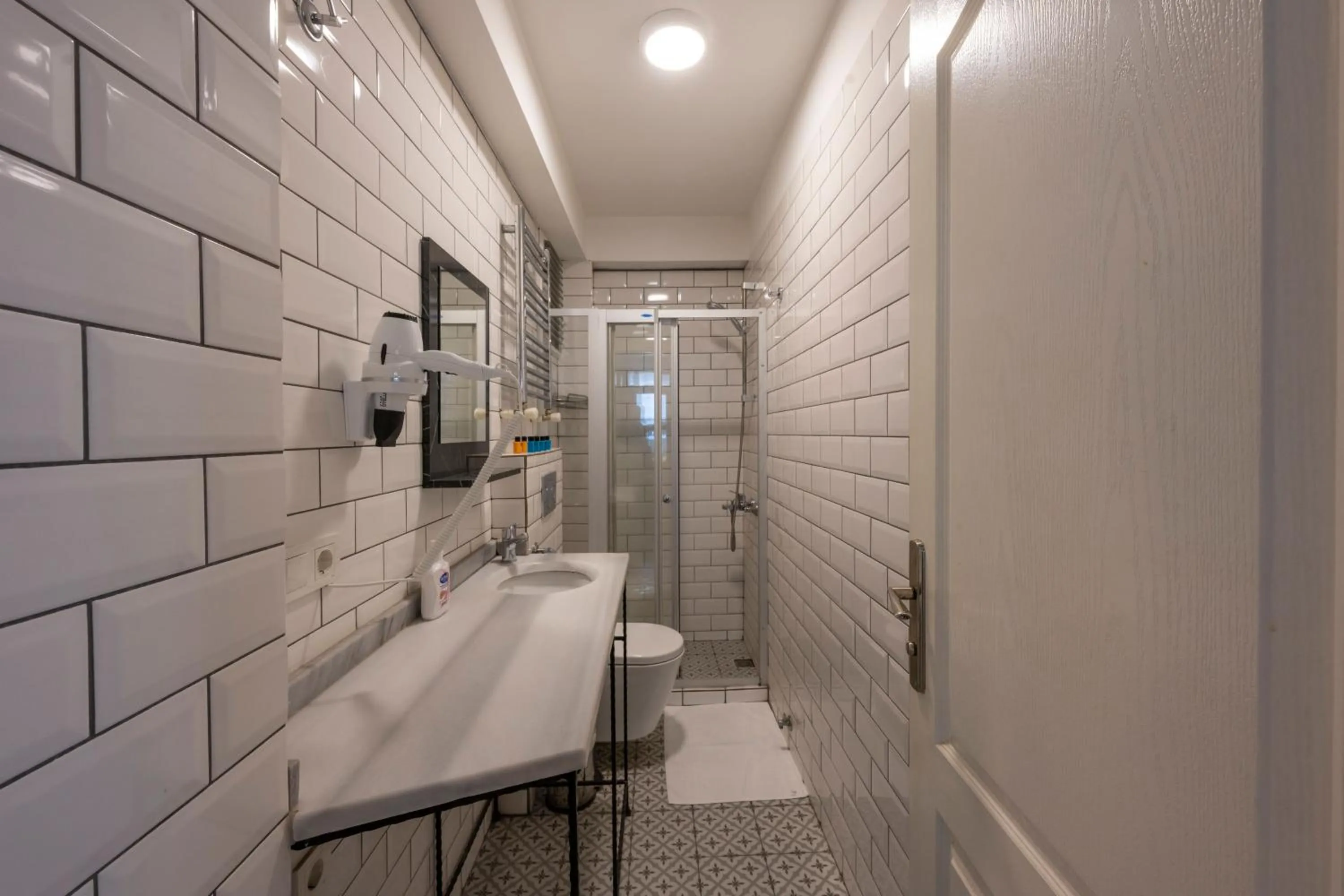 Shower in Dorne Suite Taksim Hotel