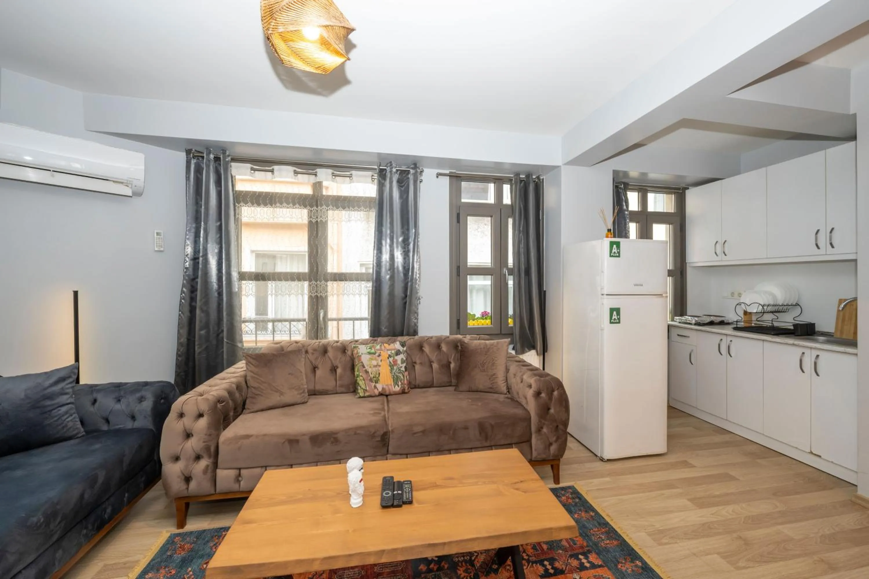 Kitchen or kitchenette in Dorne Suite Taksim Hotel