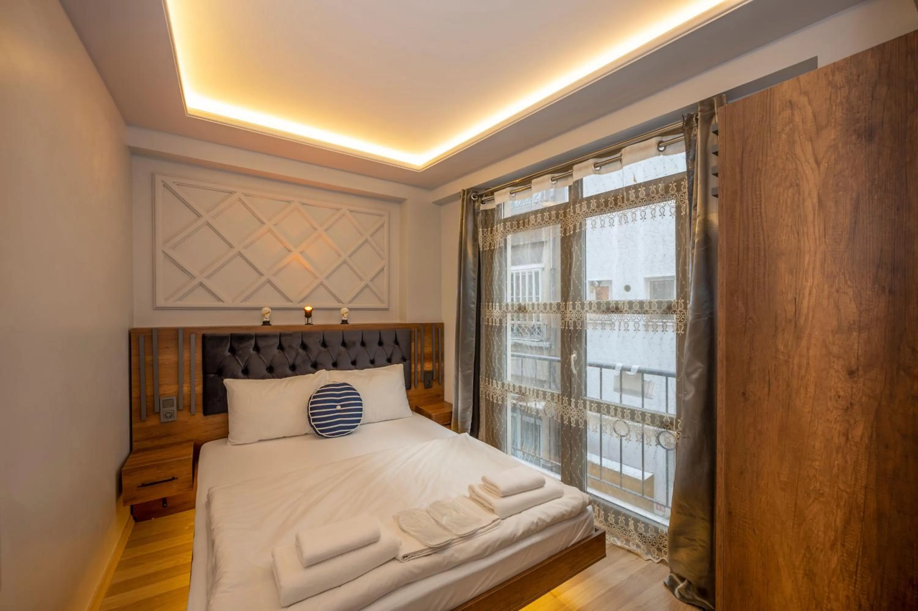 Bedroom, Bed in Dorne Suite Taksim Hotel