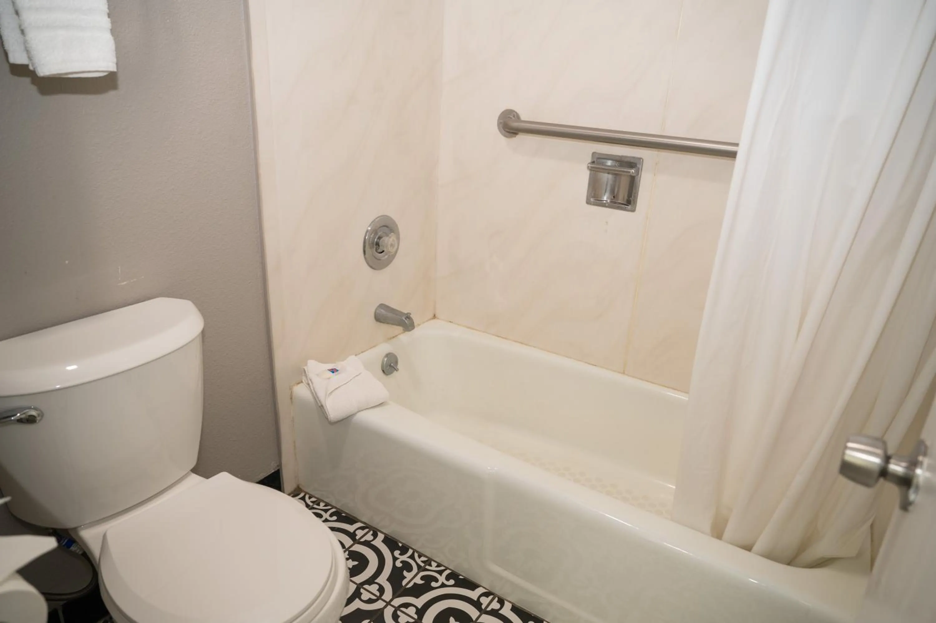 Bathroom in Motel 6 Soledad, CA