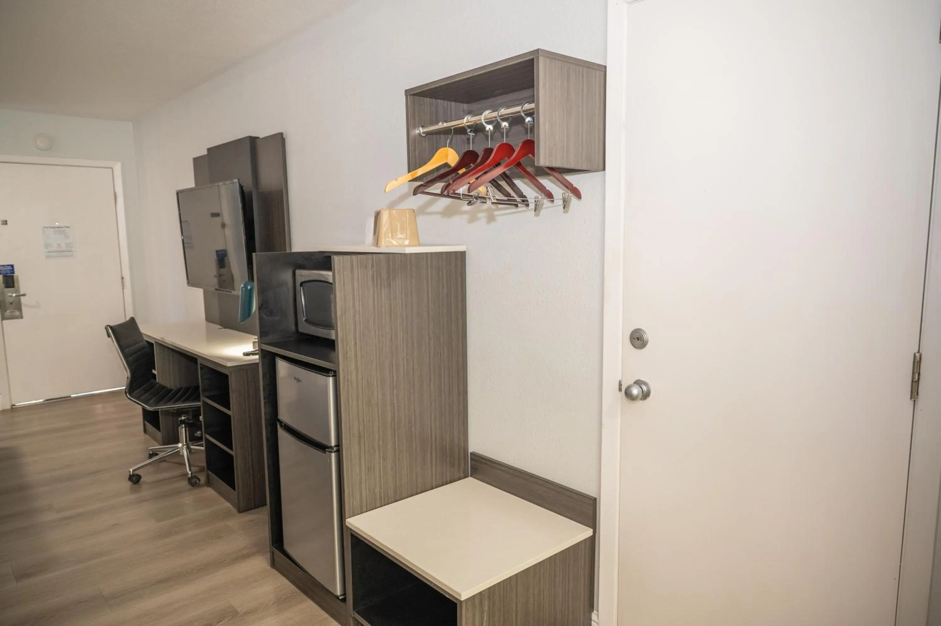 Bedroom in Motel 6 Soledad, CA