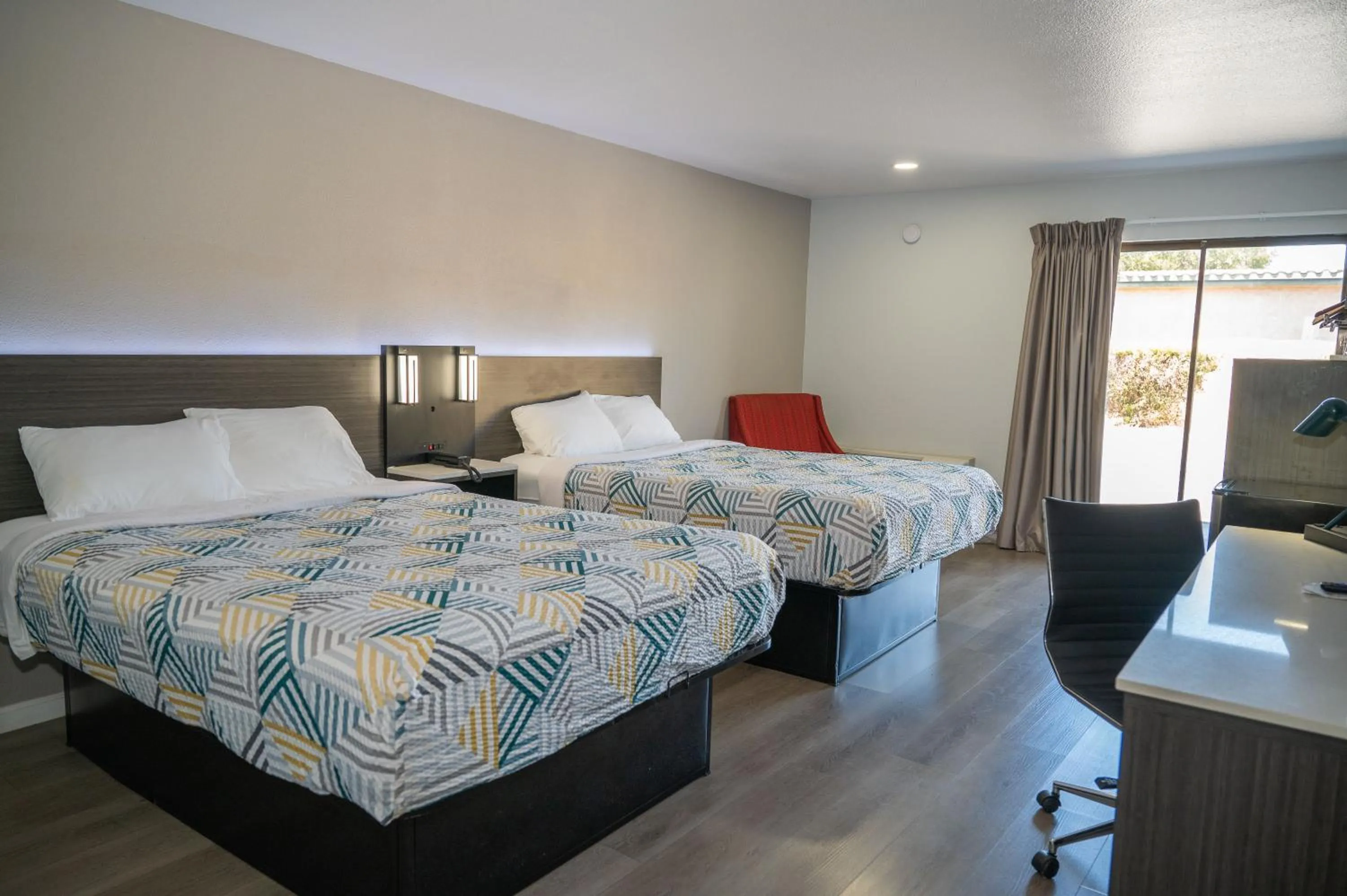 Bedroom, Bed in Motel 6 Soledad, CA