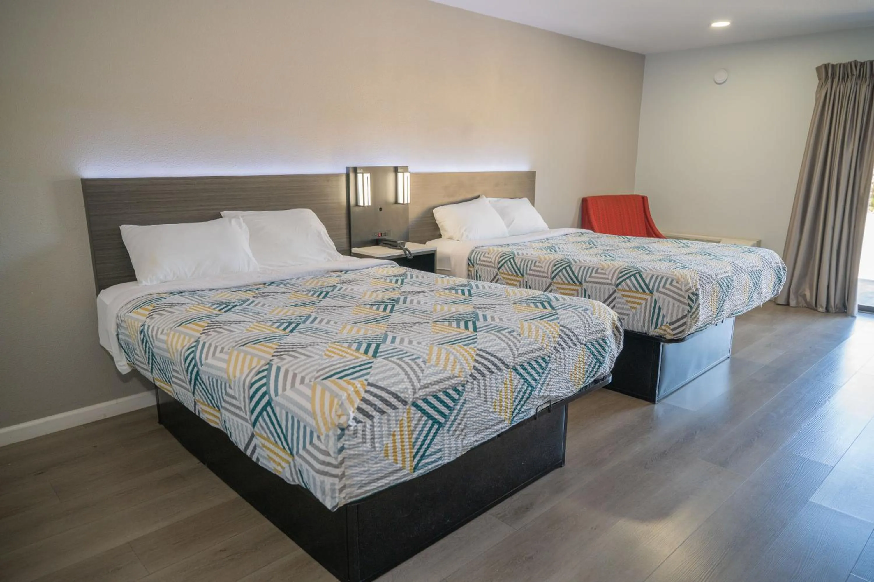 Bedroom, Bed in Motel 6 Soledad, CA