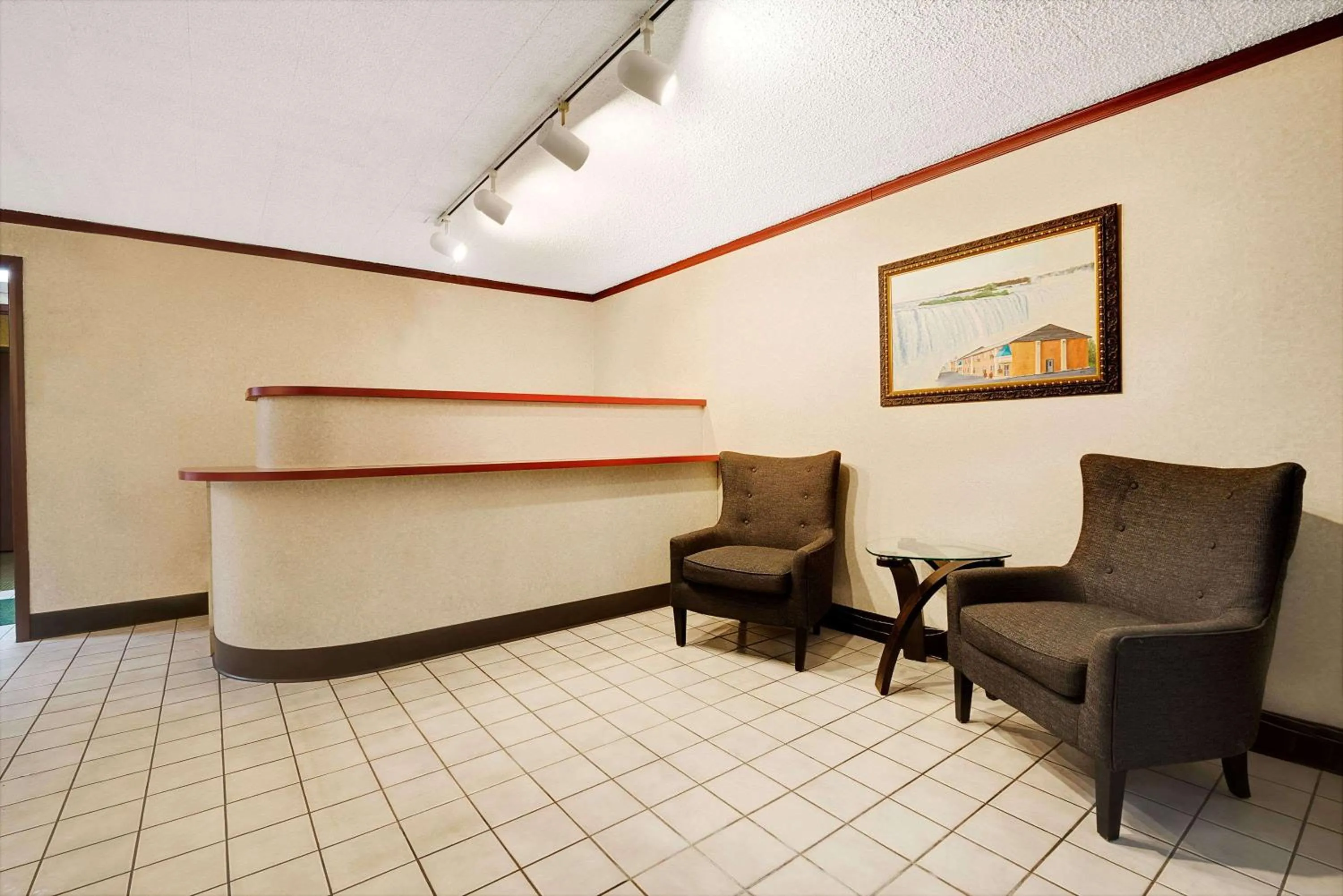 Lobby or reception, Seating Area in Super 8 by Wyndham Kenmore/Buffalo/Niagara Falls Area