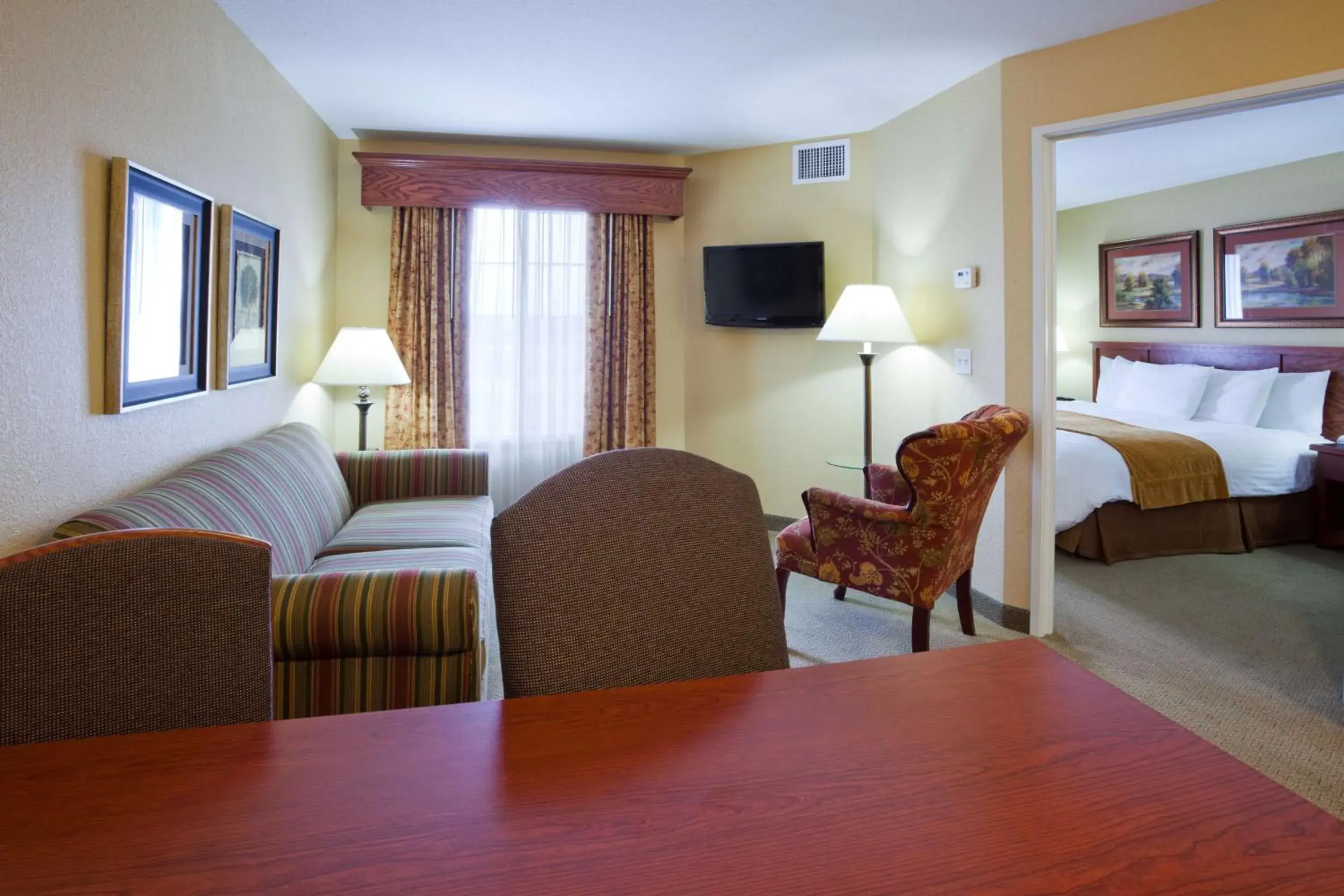 King Suite in GrandStay Residential Suites Hotel Faribault King Suite in GrandStay Residential Suites Hotel Faribault