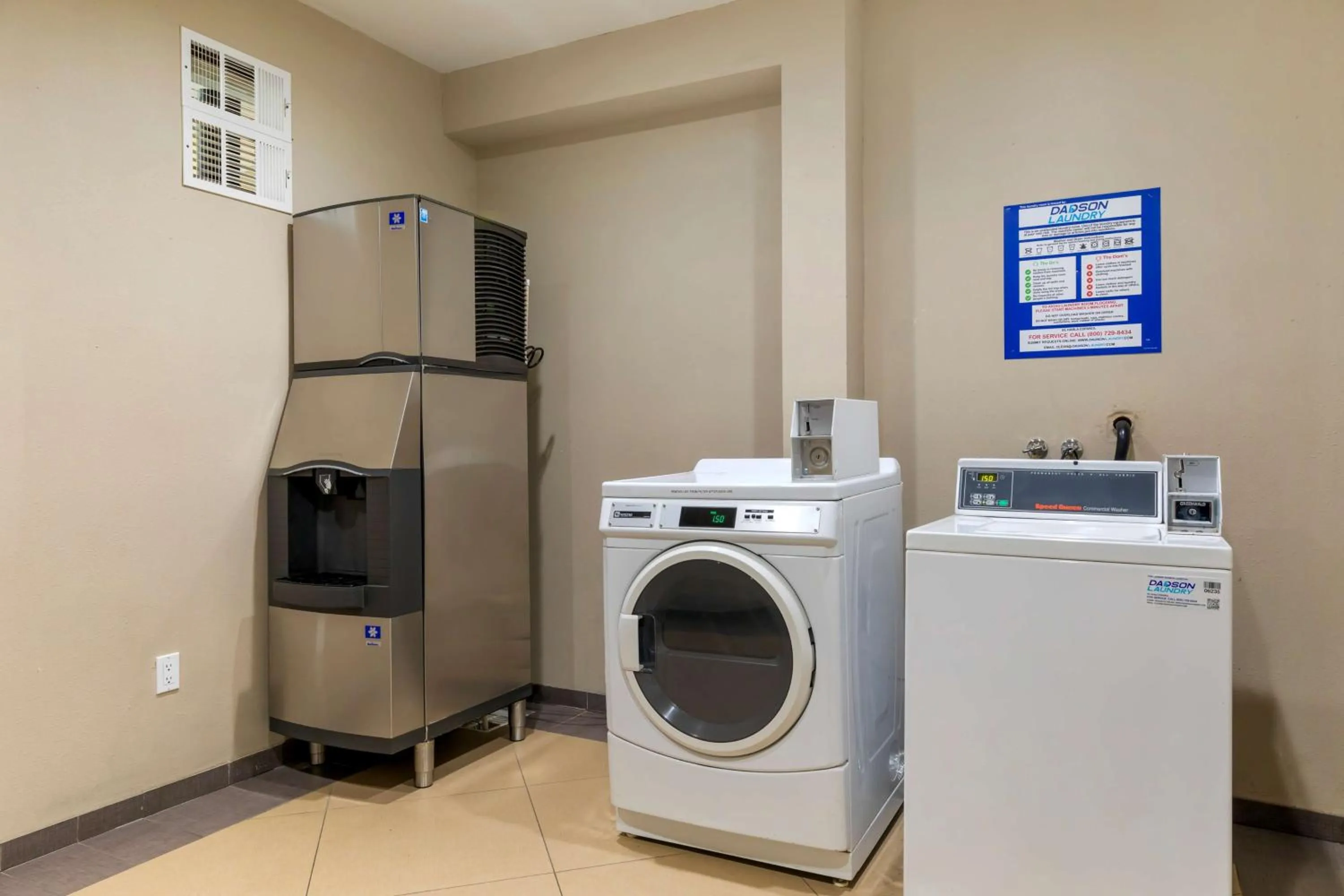 Property building in Best Western Plus Wasco Inn & Suites