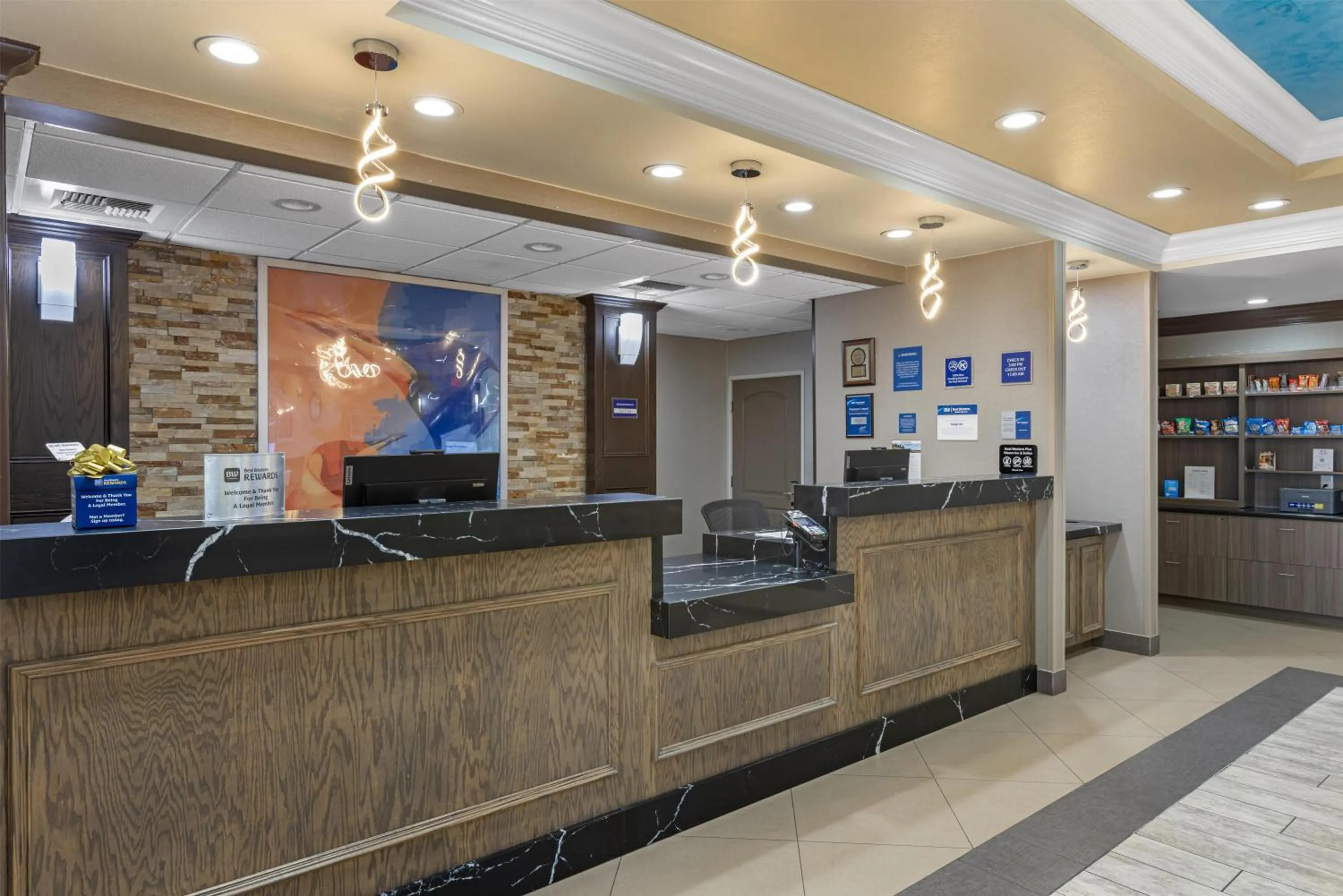 Lobby or reception in Best Western Plus Wasco Inn & Suites