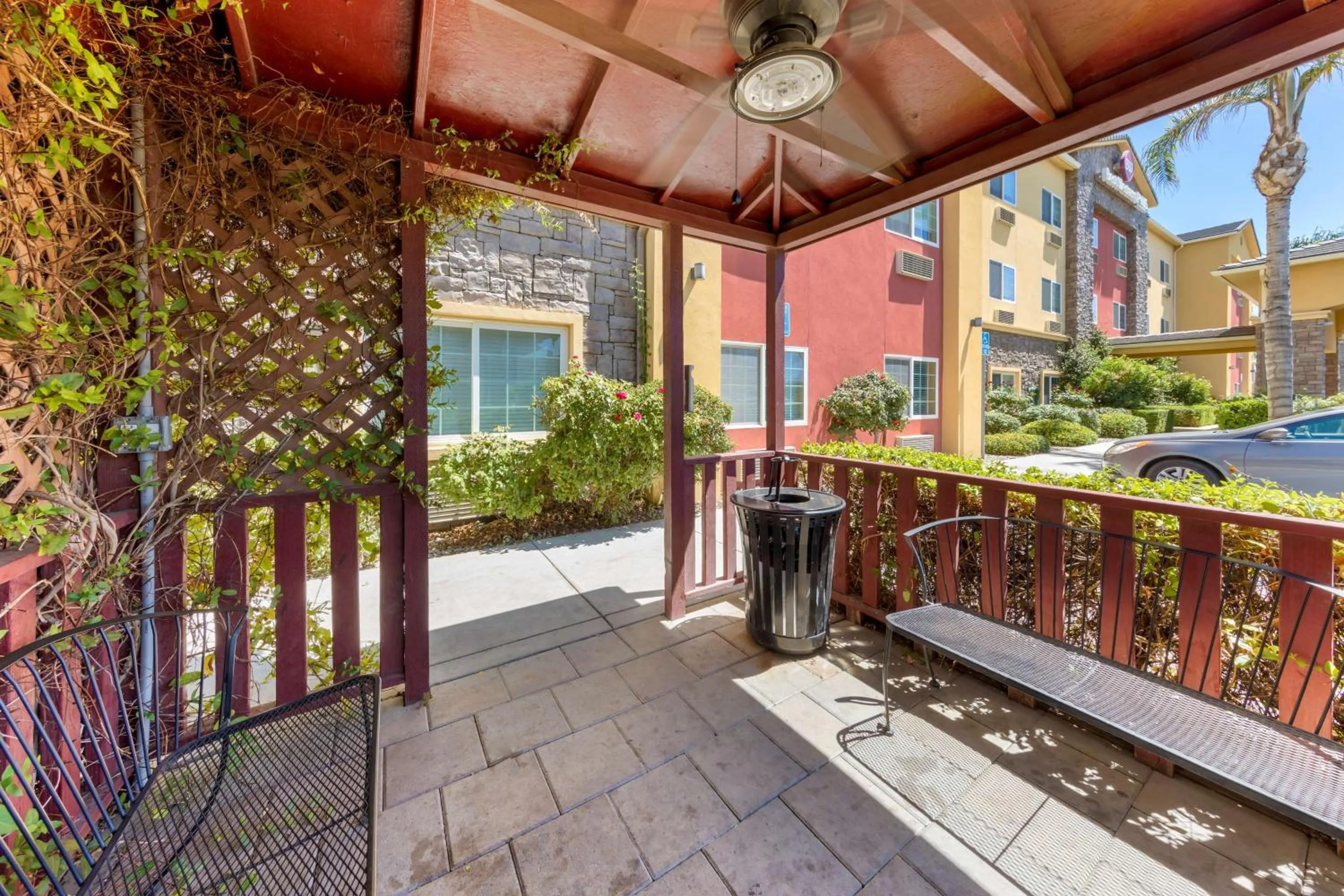 Bedroom in Best Western Plus Wasco Inn & Suites