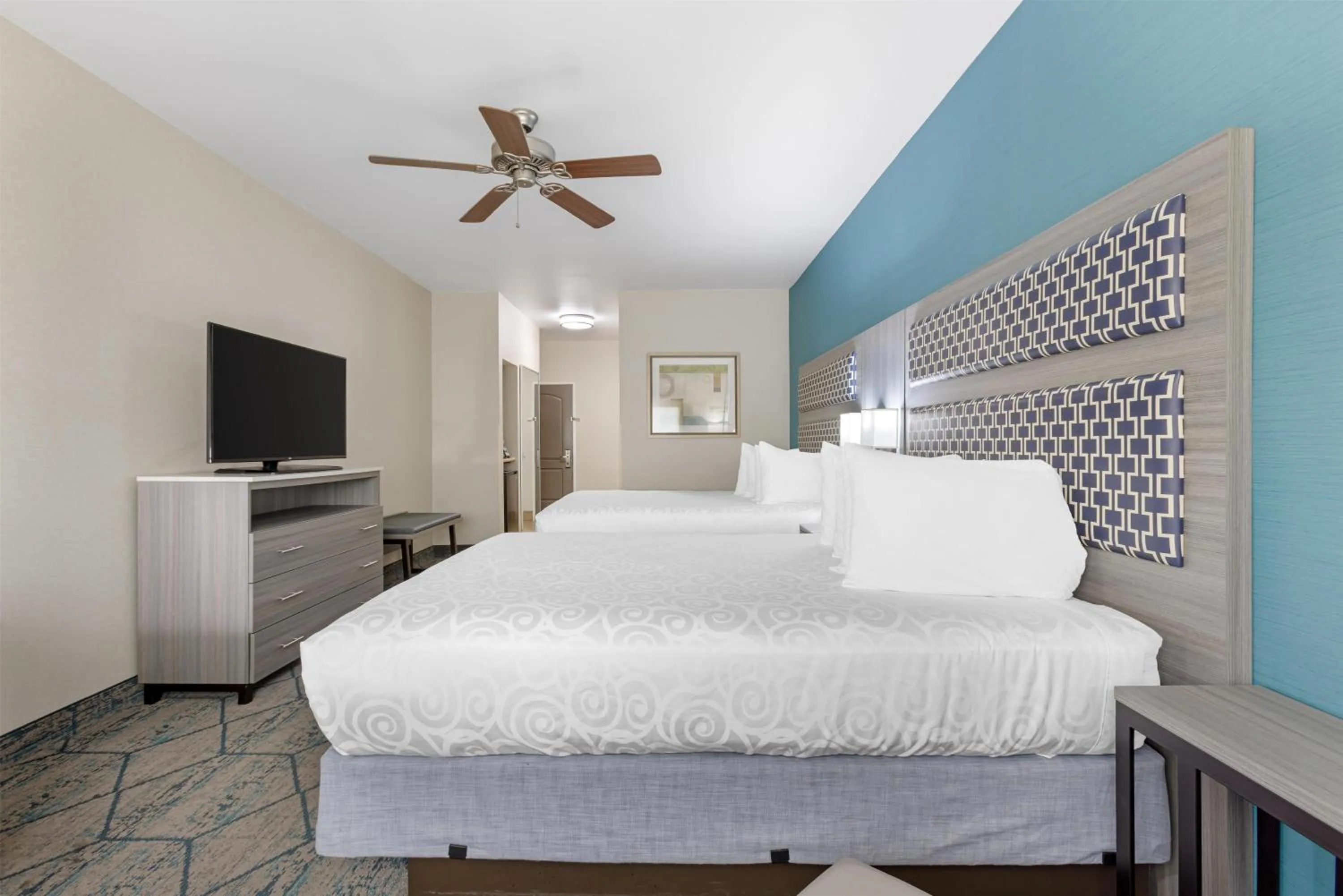 Bedroom, Bed in Best Western Plus Wasco Inn & Suites