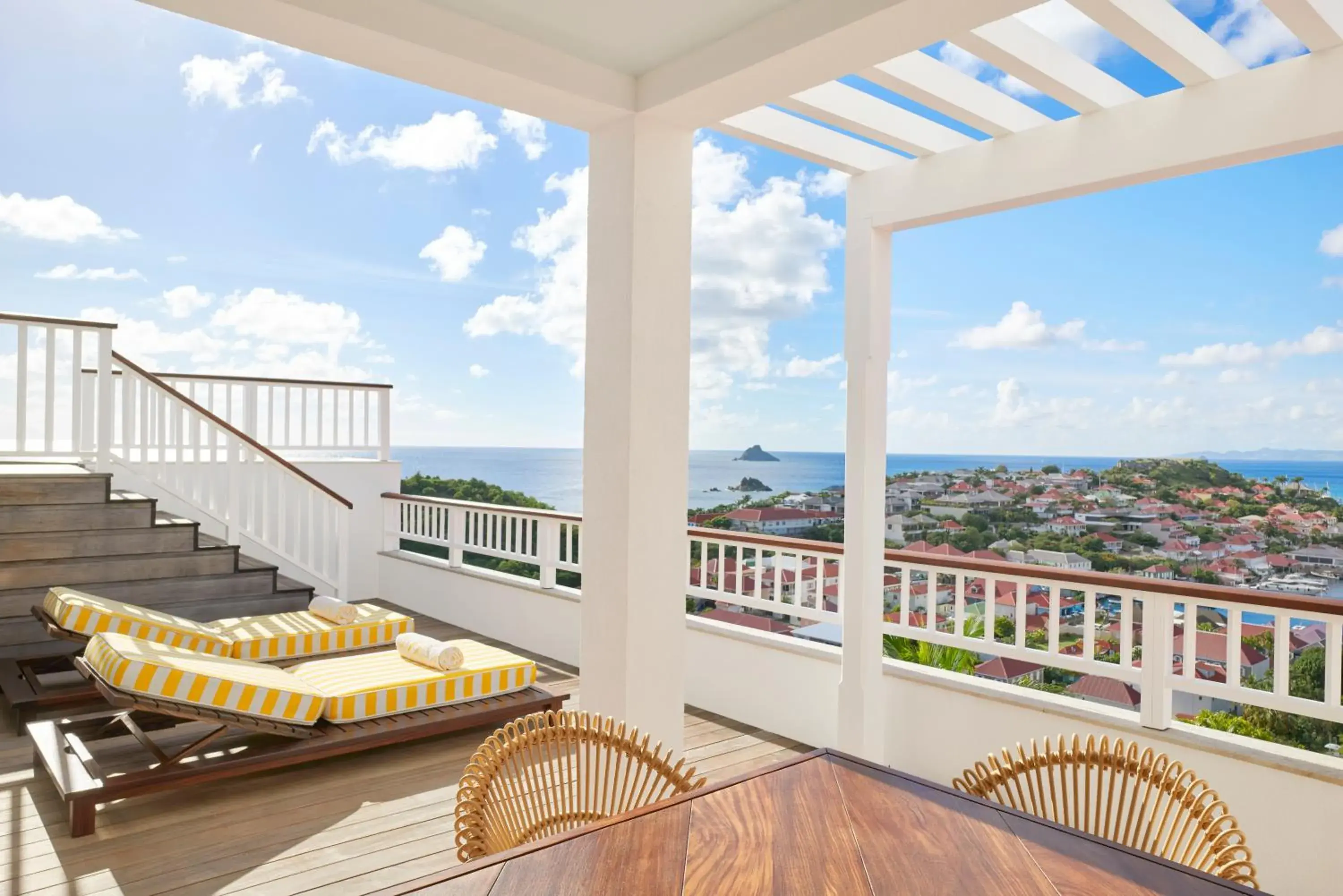 Suite Pain de Sucre infinity pool in Fouquet's Saint-Barth Suite Pain de Sucre infinity pool in Fouquet's Saint-Barth