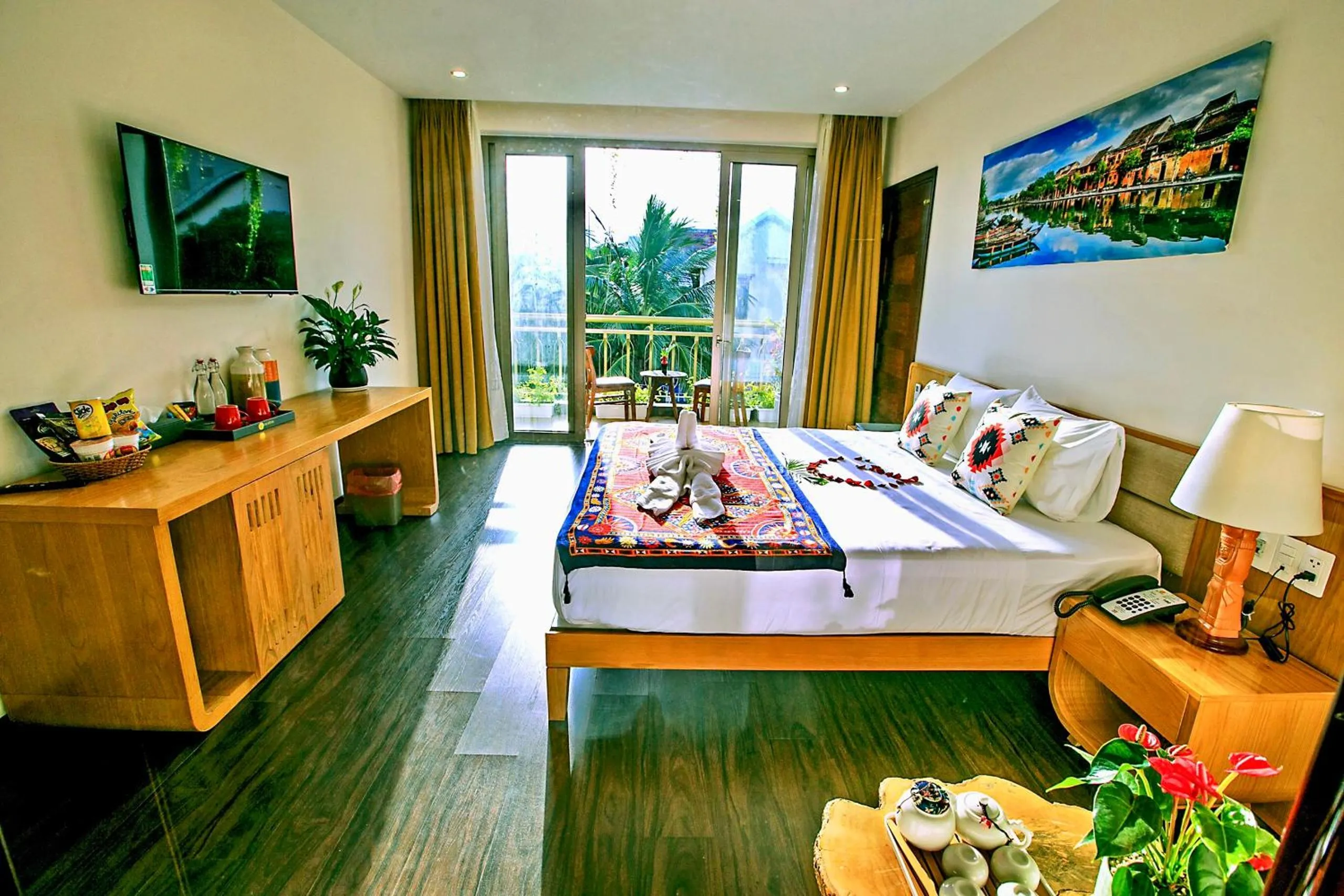 Bed in Silk and Sea Hotel