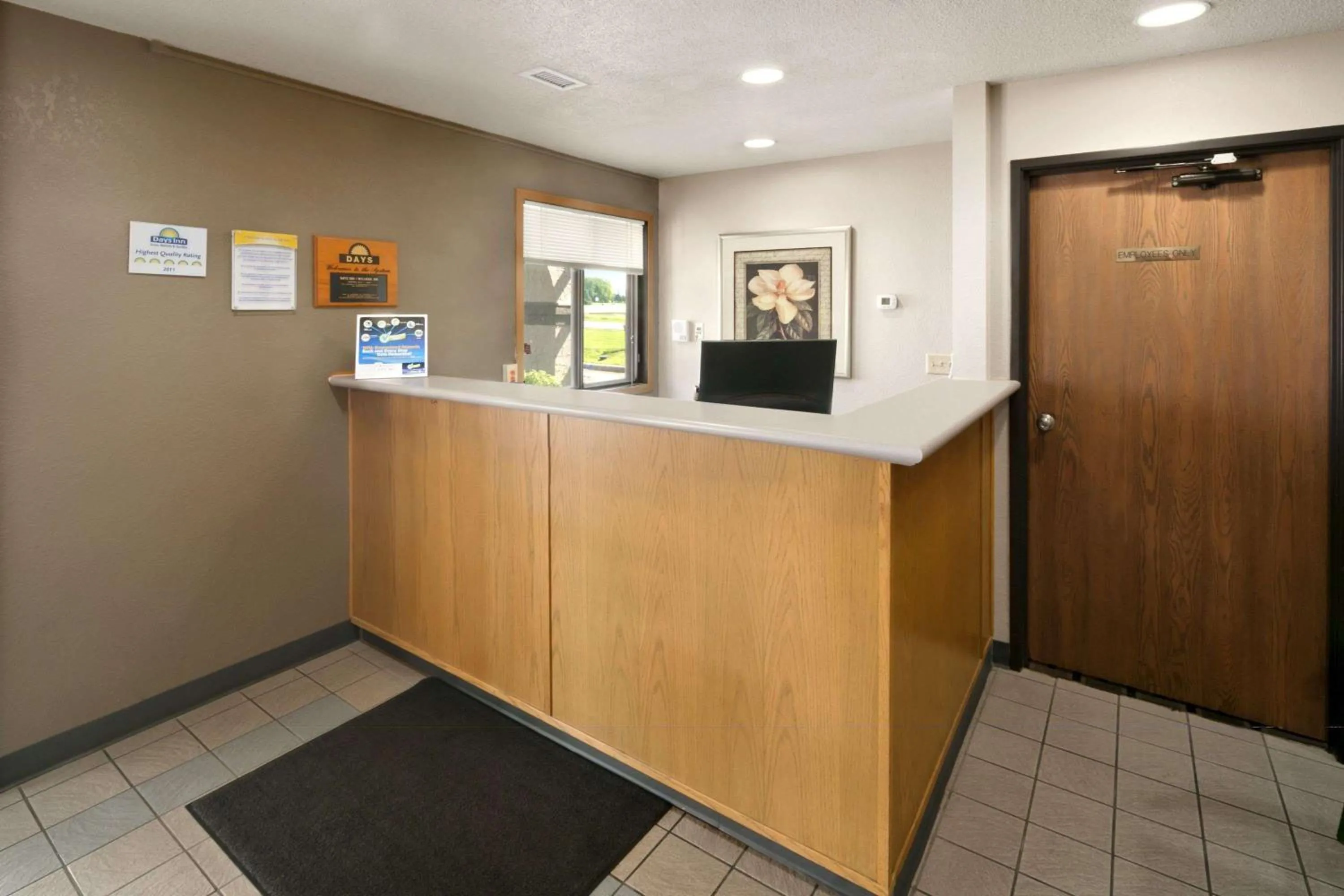 Lobby or reception in Days Inn by Wyndham Willmar