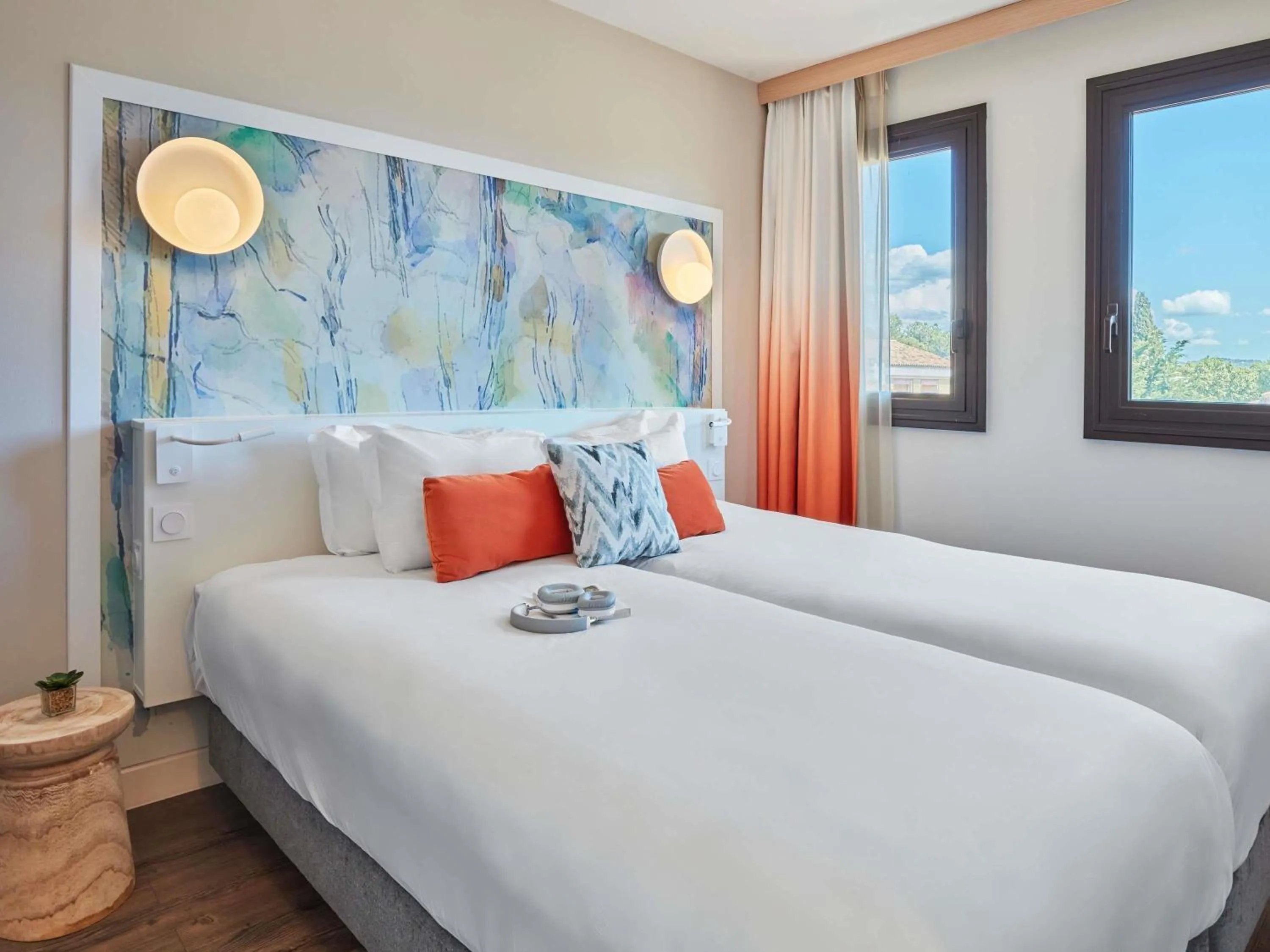 Bedroom, Bed in Aparthotel Adagio Aix-en-Provence Centre