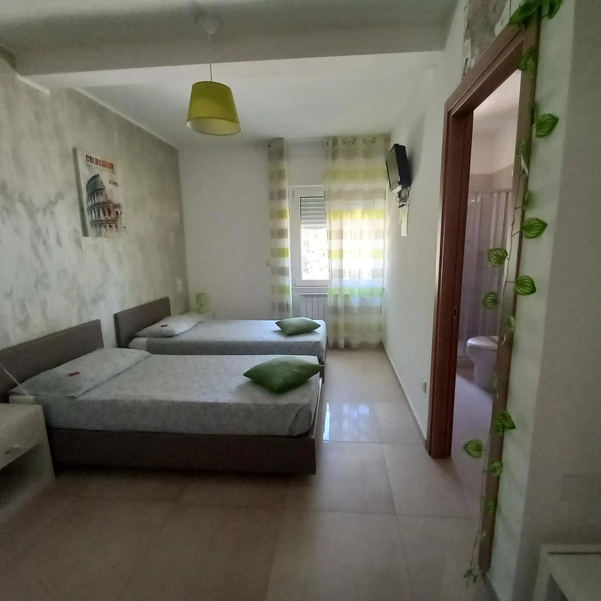 Bed in IRIS COTTAGE b&b