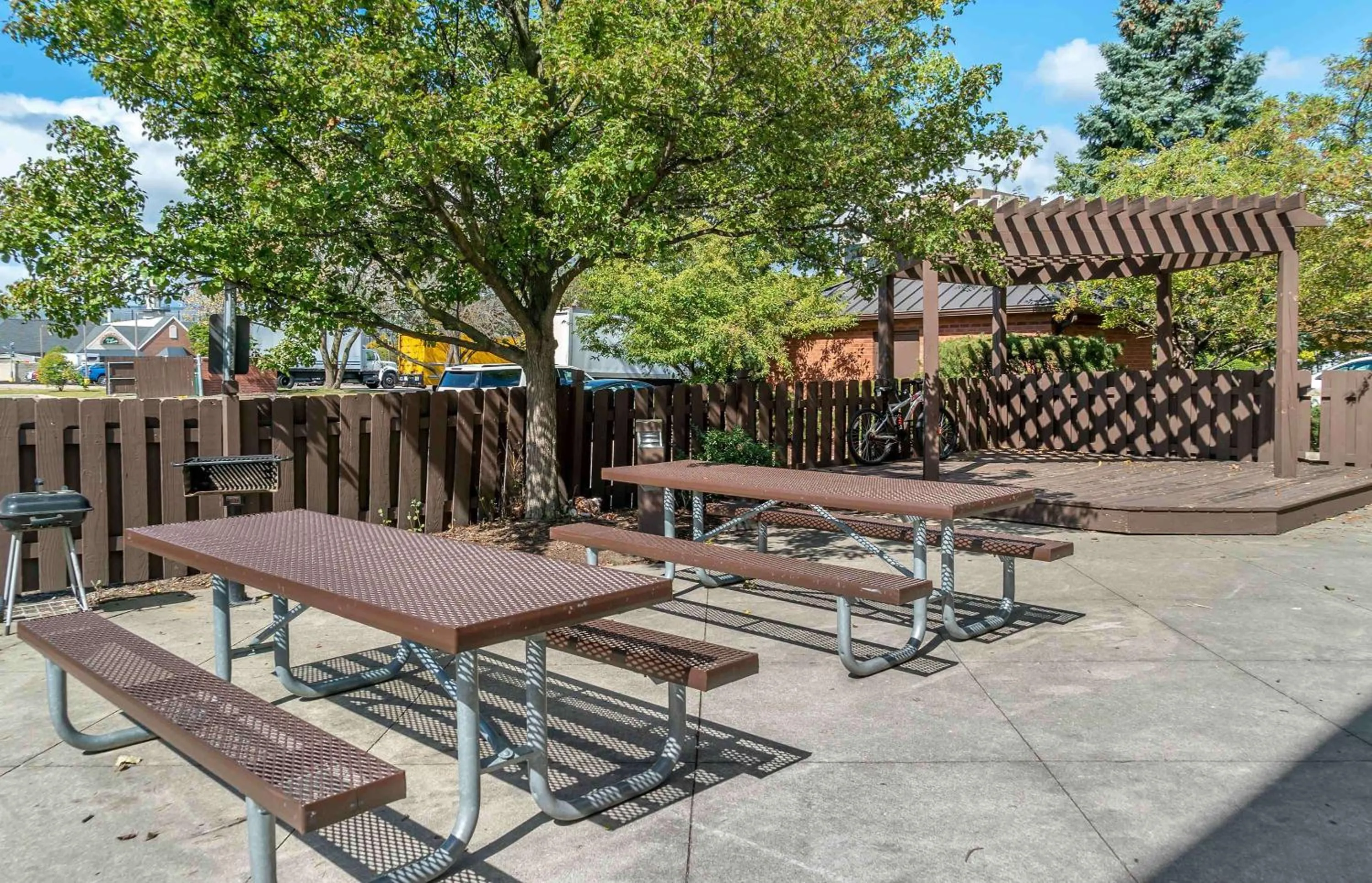 Property building in Extended Stay America Select Suites - Detroit - Warren